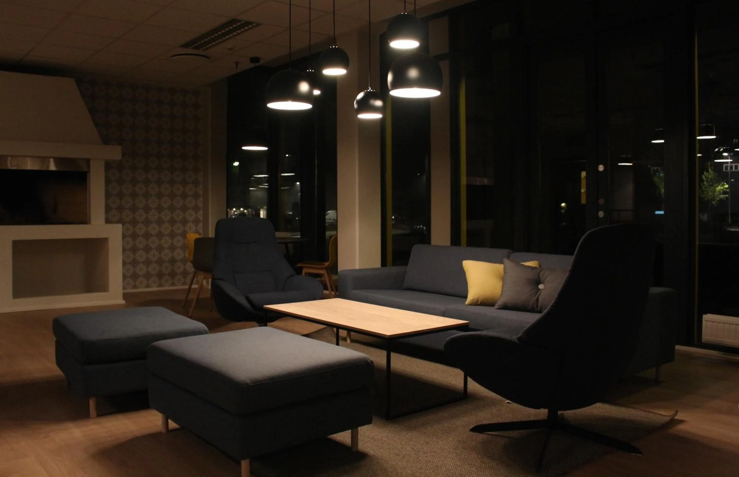 Communal lounge/ TV room in Trudvang Apartment Hotel