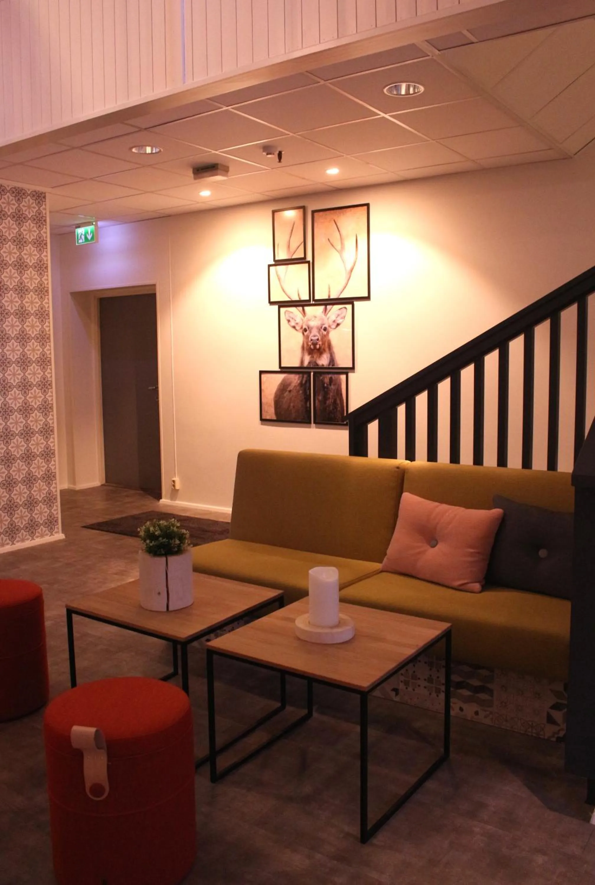 Communal lounge/ TV room in Trudvang Apartment Hotel