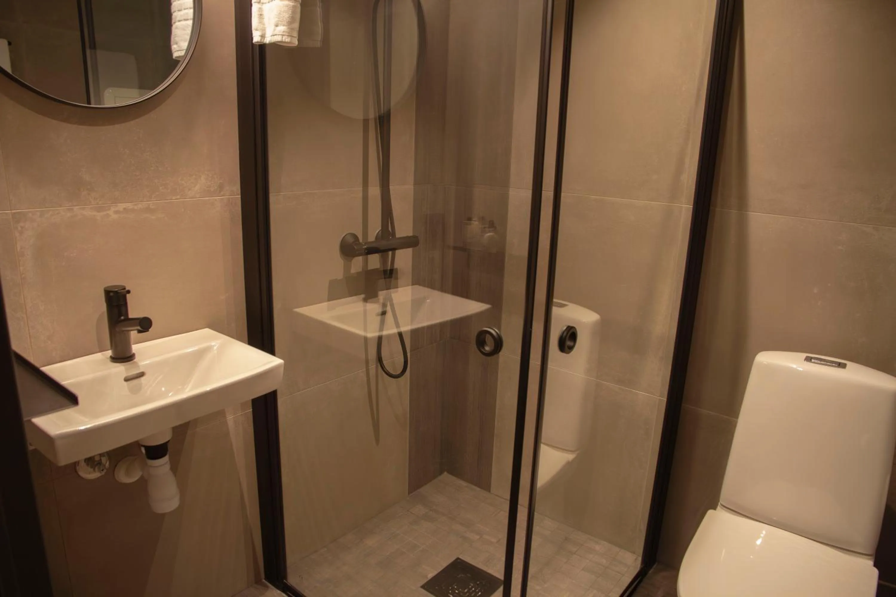 Shower in Trudvang Apartment Hotel