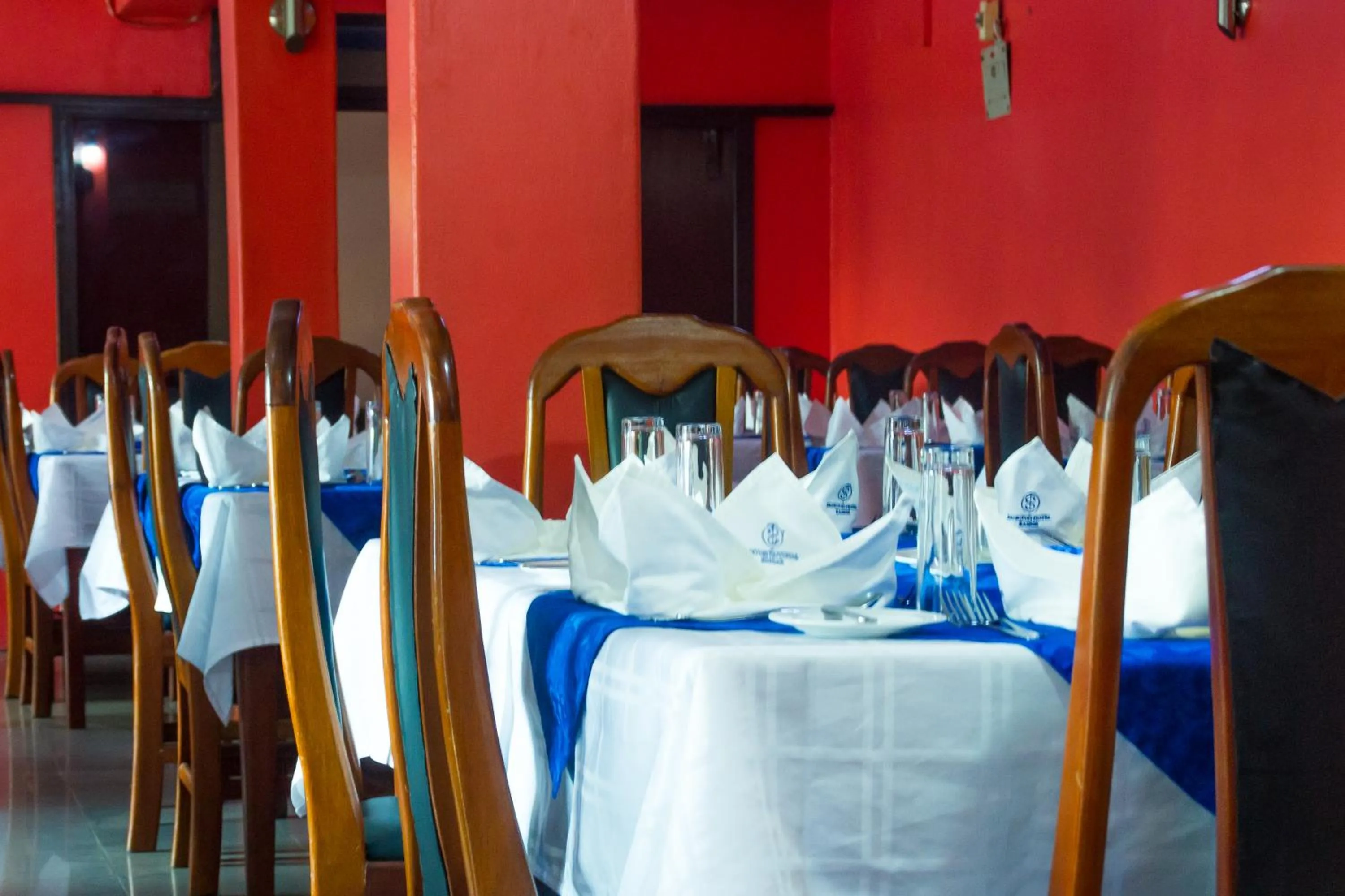 Restaurant/places to eat in Sandton Hotel Kasese