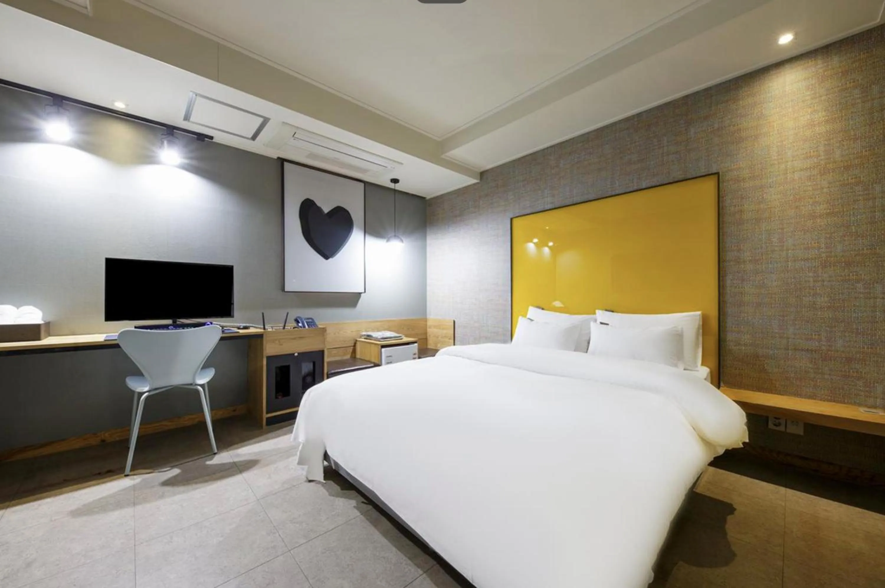 Bed in Cheongju Hotel Persona