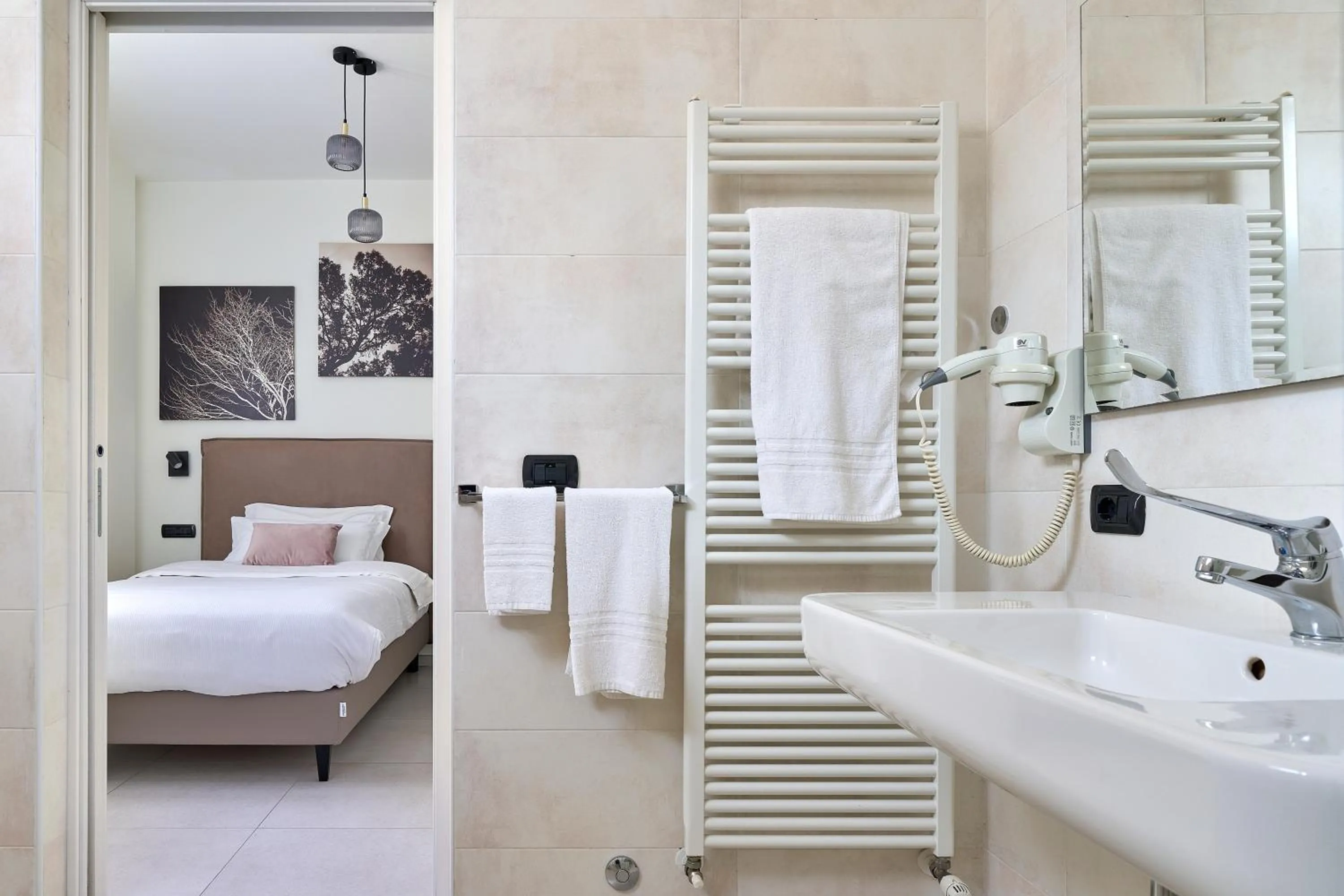 Bathroom, Bed in Boutique Hotel San Giovanni