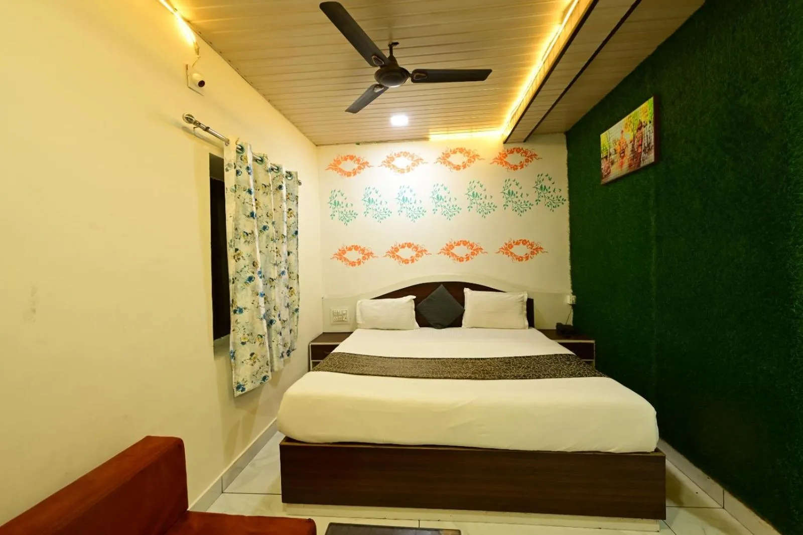 Bed in Hotel Happy Forest Inn