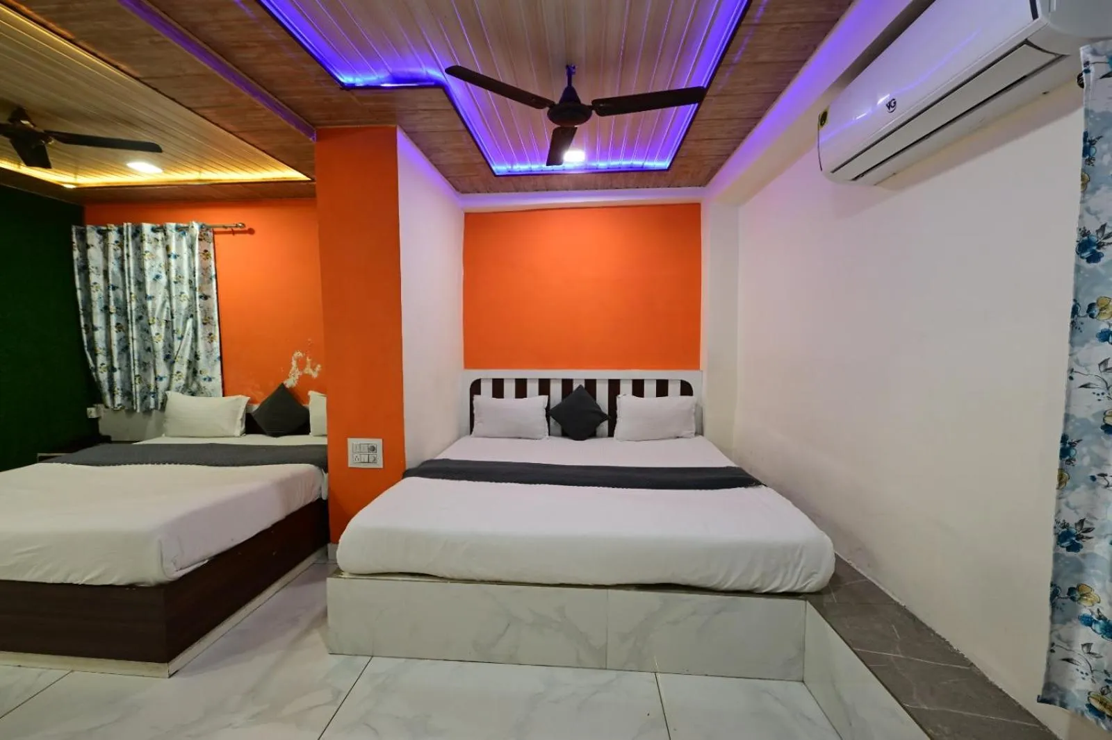 Bed in Hotel Happy Forest Inn