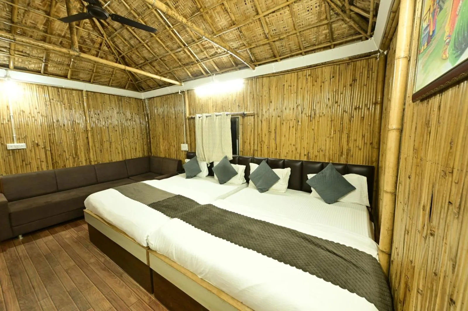 Photo of the whole room, Bed in Hotel Happy Forest Inn