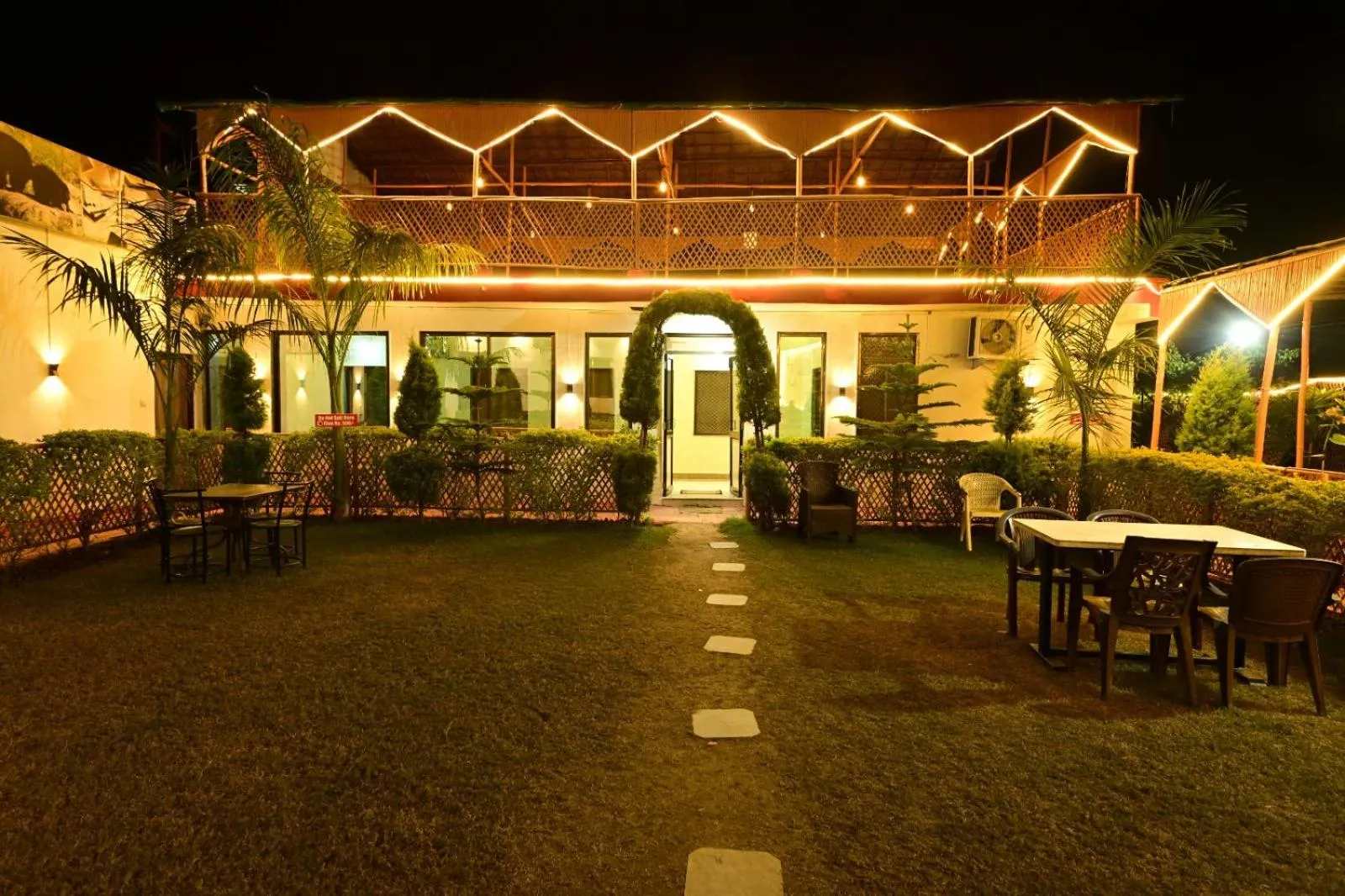 Property building in Hotel Happy Forest Inn