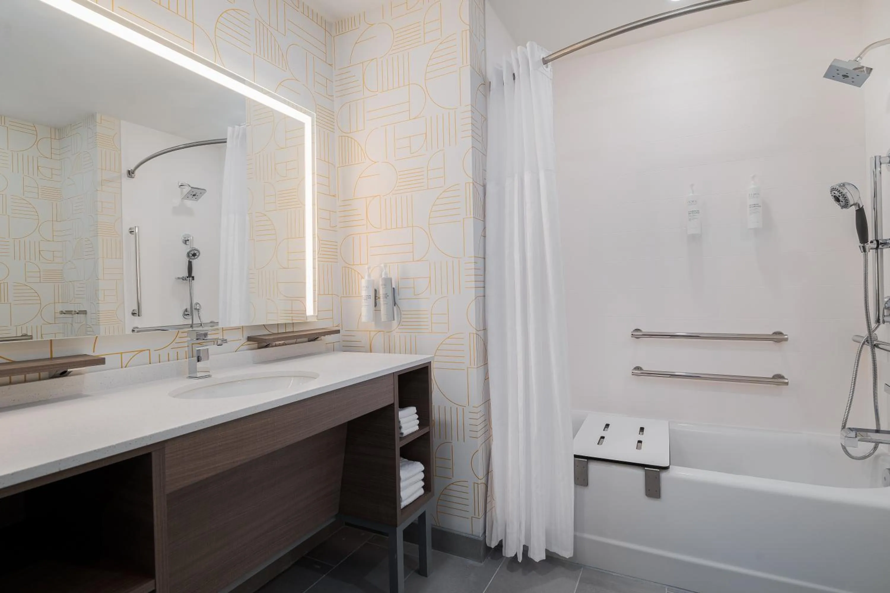 Bathroom in Home2 Suites By Hilton Riverview Tampa