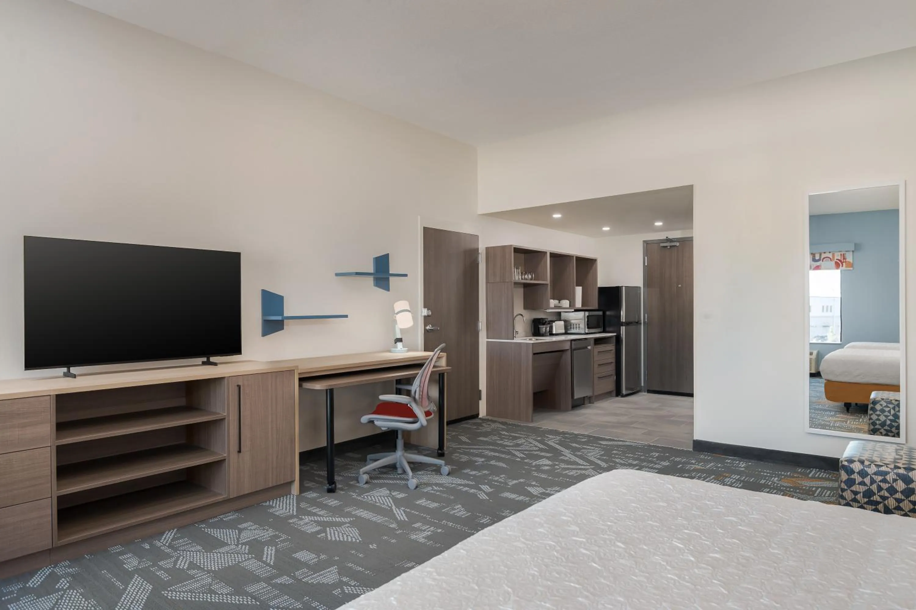 TV and multimedia, Bed in Home2 Suites By Hilton Riverview Tampa