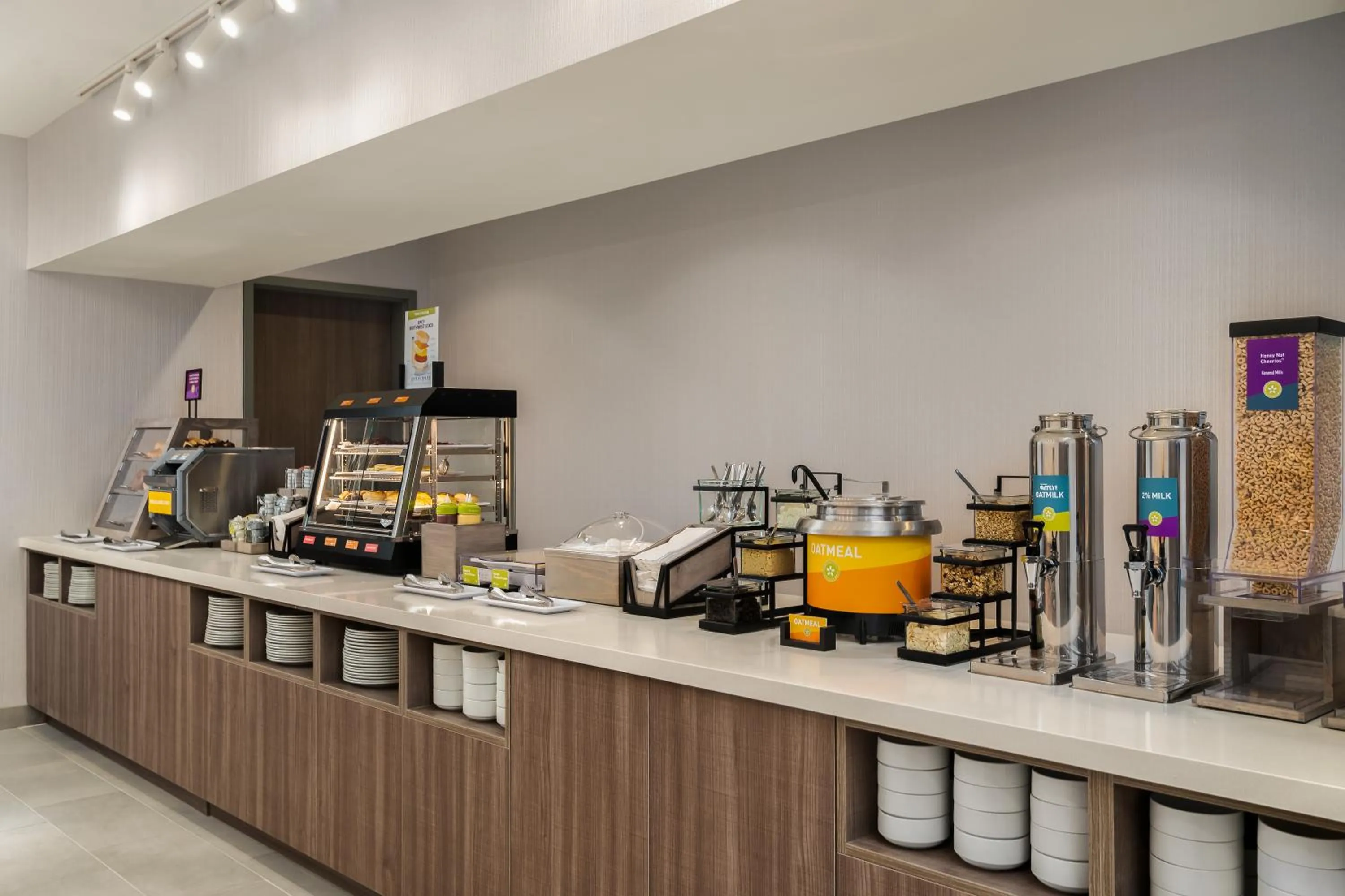 Breakfast in Home2 Suites By Hilton Riverview Tampa