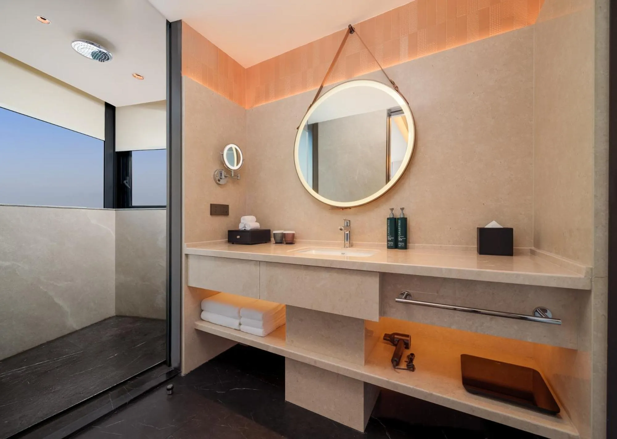 Bathroom in DoubleTree by Hilton Zhangzhou