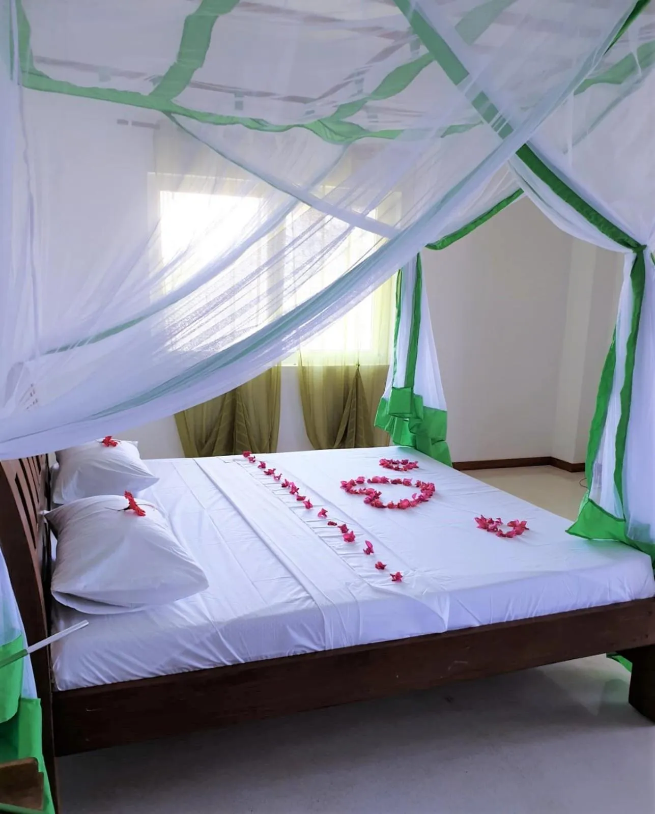 Bedroom, Bed in Simba House