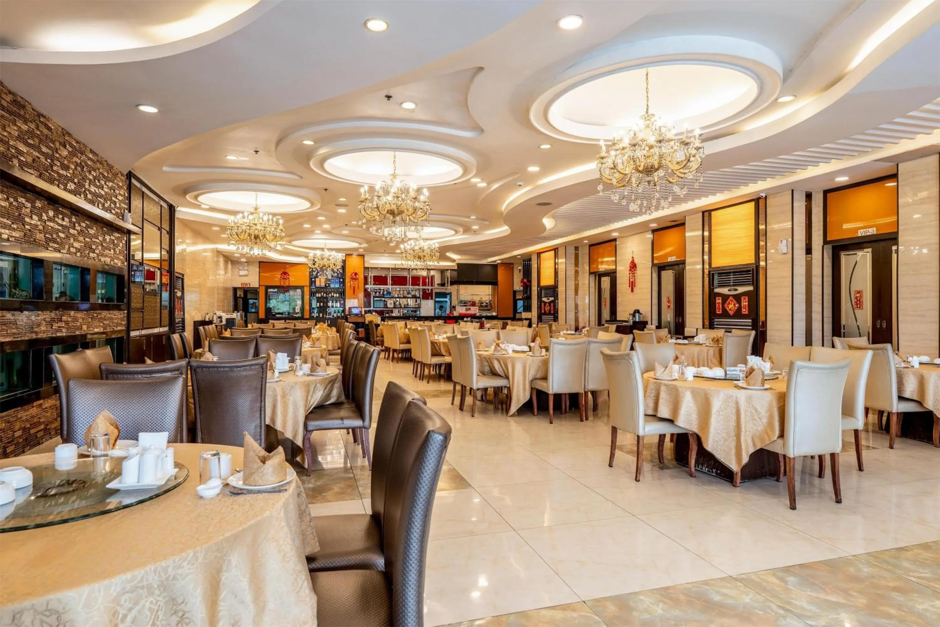 Restaurant/places to eat in Best Western Plus Hotel Subic