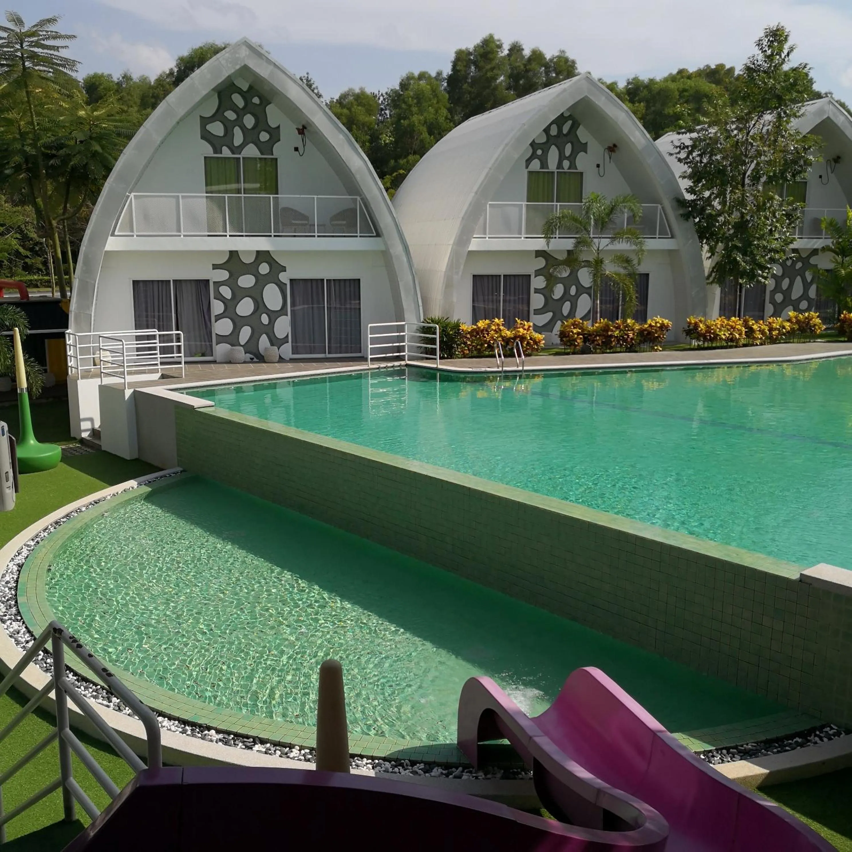 Swimming pool in Dash Box Hotel Cyberjaya