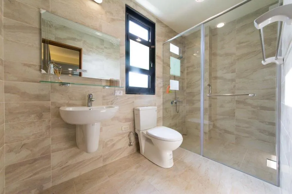 Shower in First Quality B&B