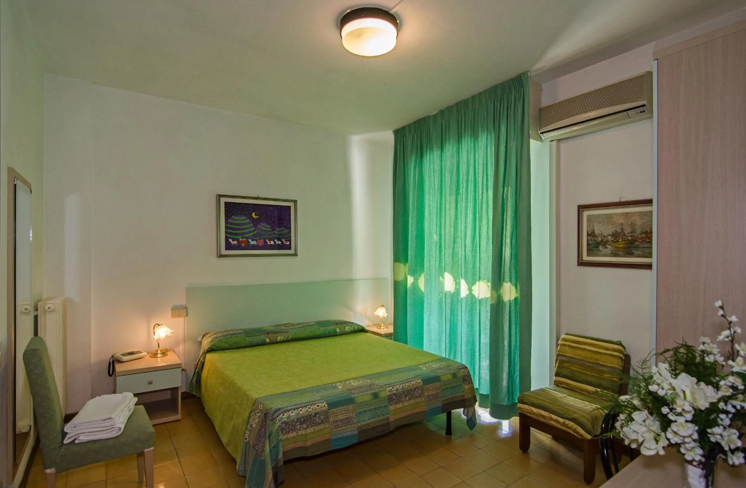 Photo of the whole room, Bed in Hotel San Domingo