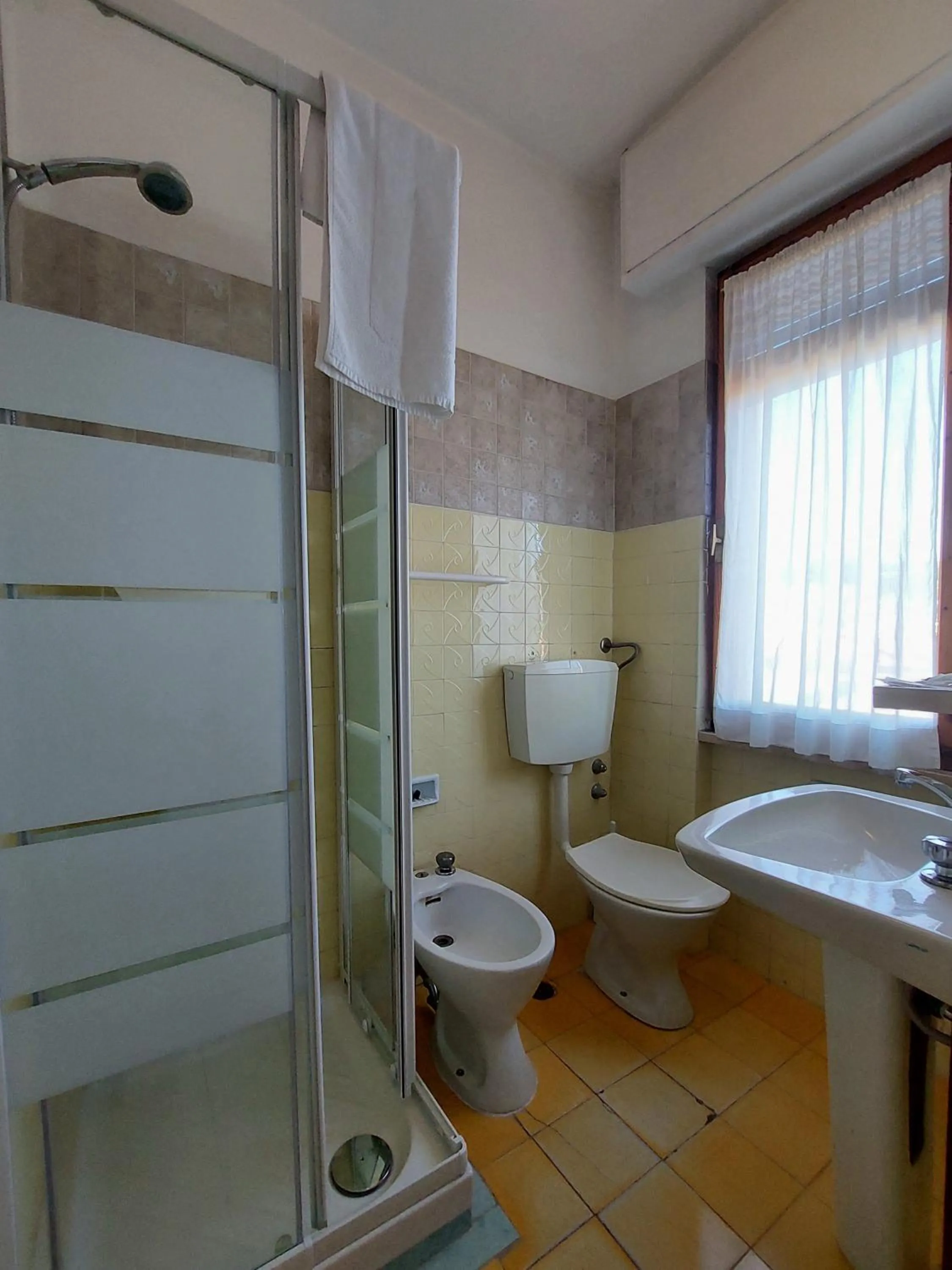 Shower in Hotel San Domingo