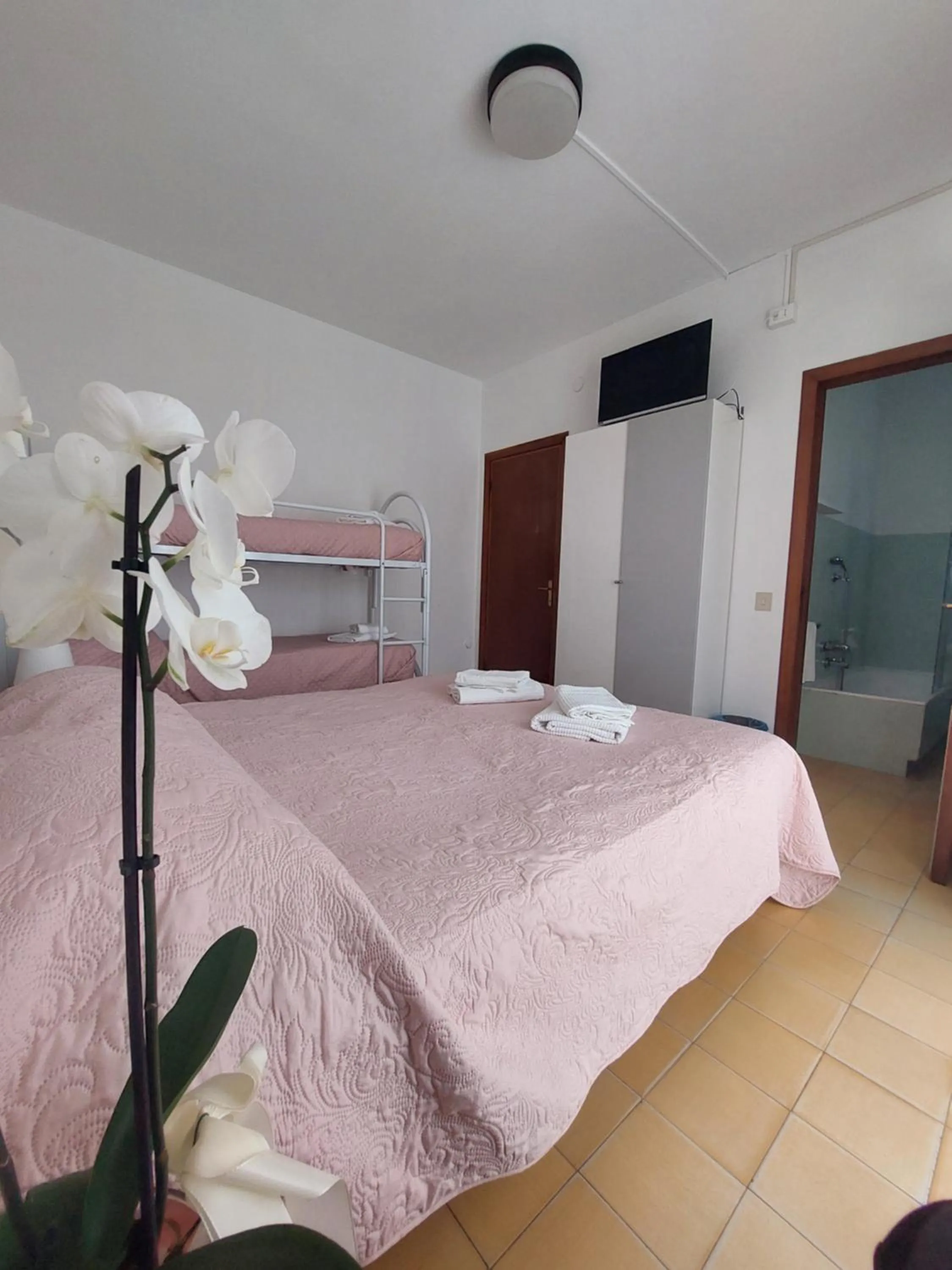 Bed in Hotel San Domingo