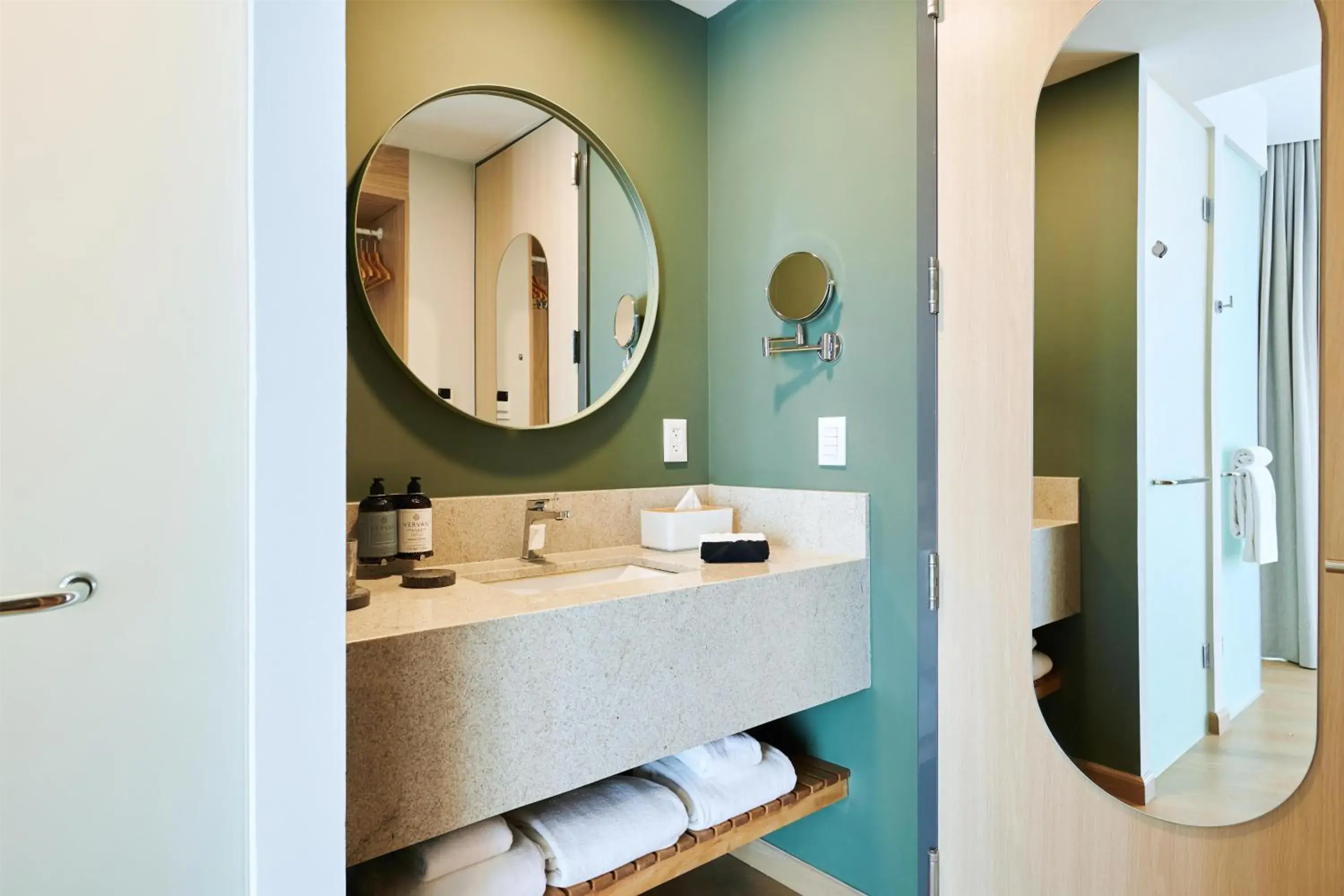 Deluxe King Room - Non-Smoking in WorldHotels Acueducto Guadalajara Deluxe King Room - Non-Smoking in WorldHotels Acueducto Guadalajara