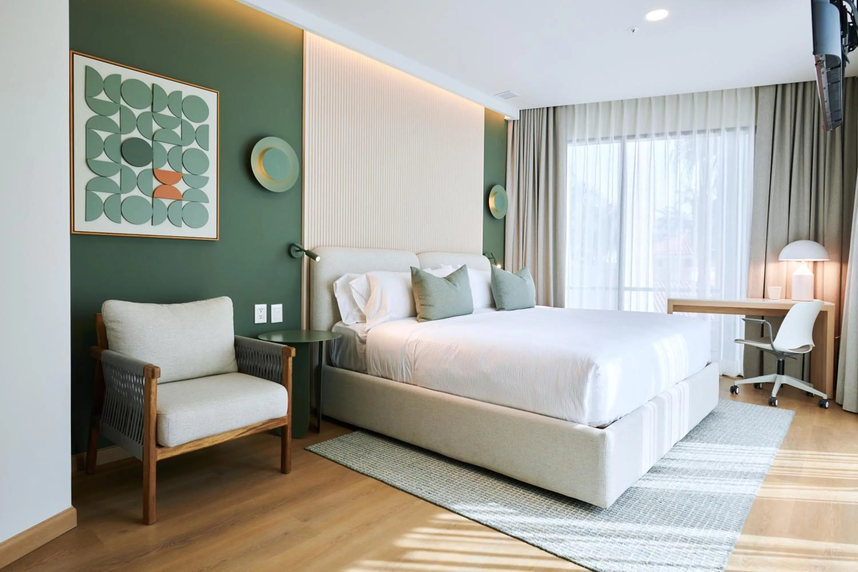 Photo of the whole room, Bed in WorldHotels Acueducto Guadalajara