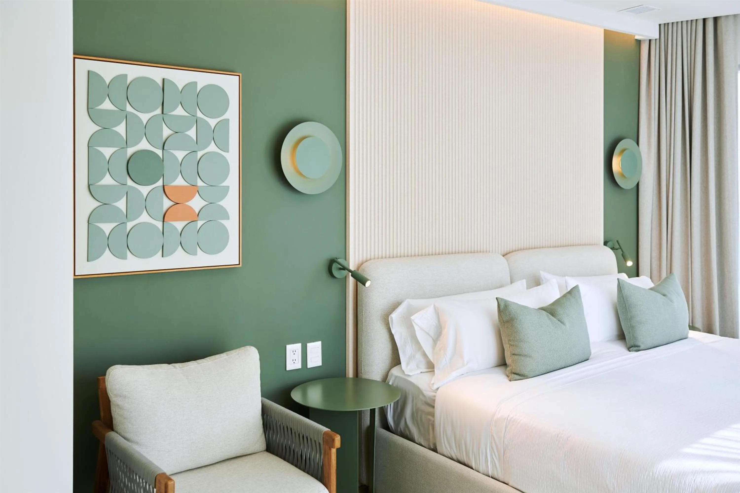 Bedroom, Bed in WorldHotels Acueducto Guadalajara