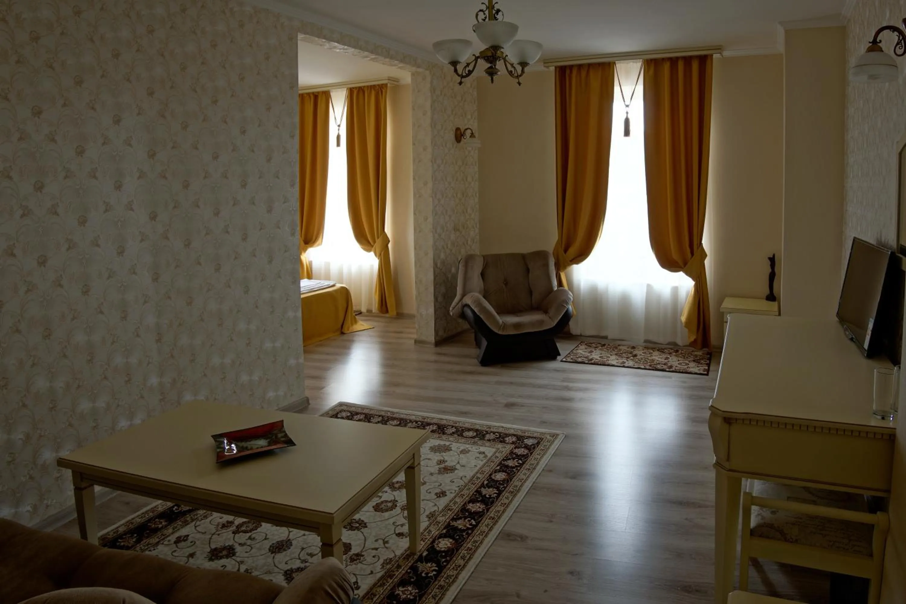 Photo of the whole room, Bed in Villa Paris