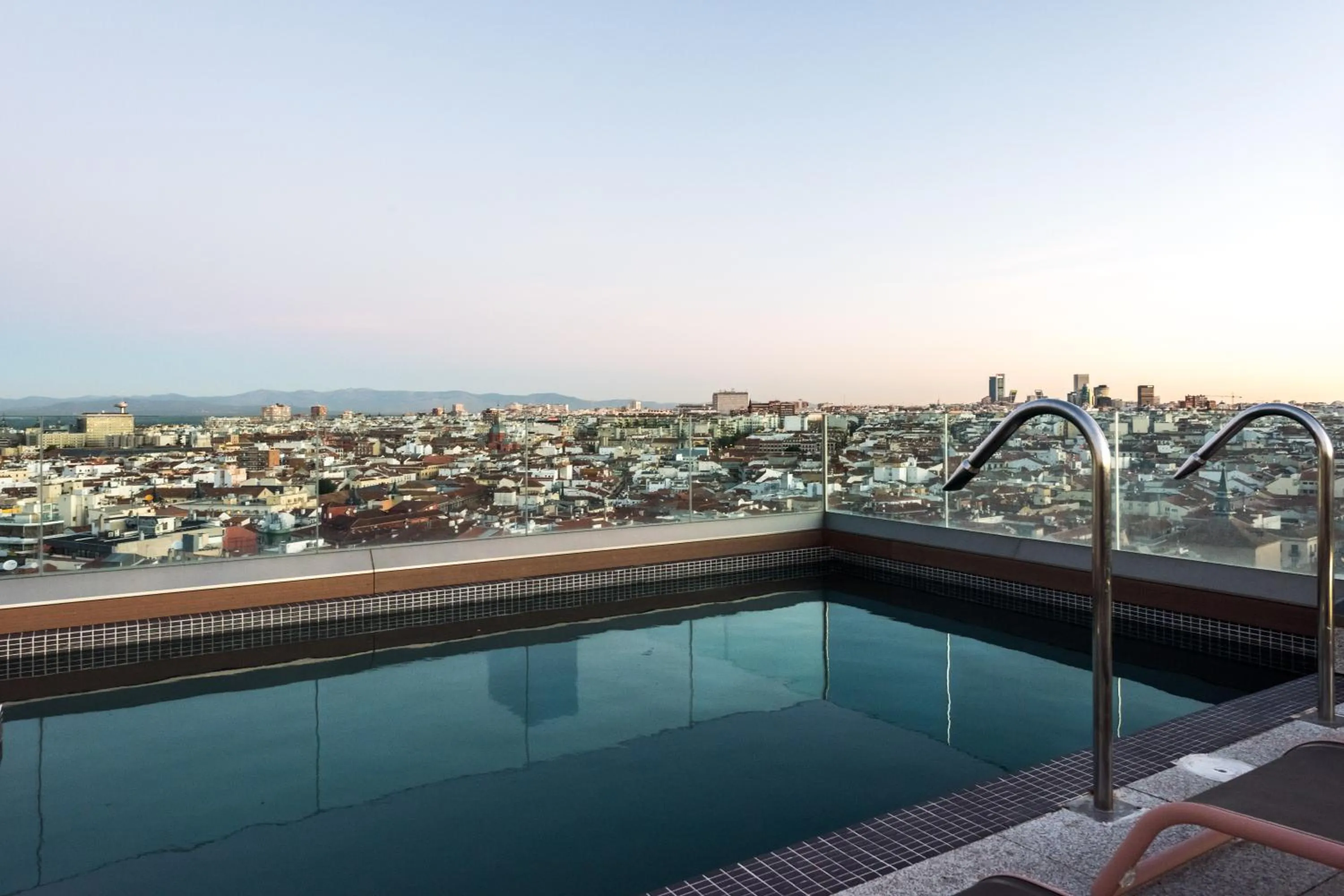 Swimming pool in SmartRental Collection Centric II