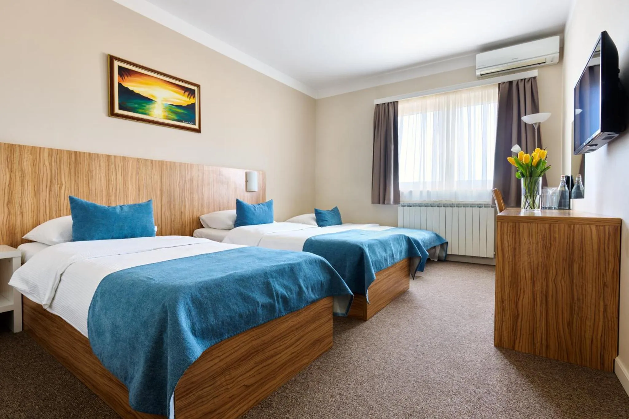 Bedroom, Bed in Hotel Phoenix