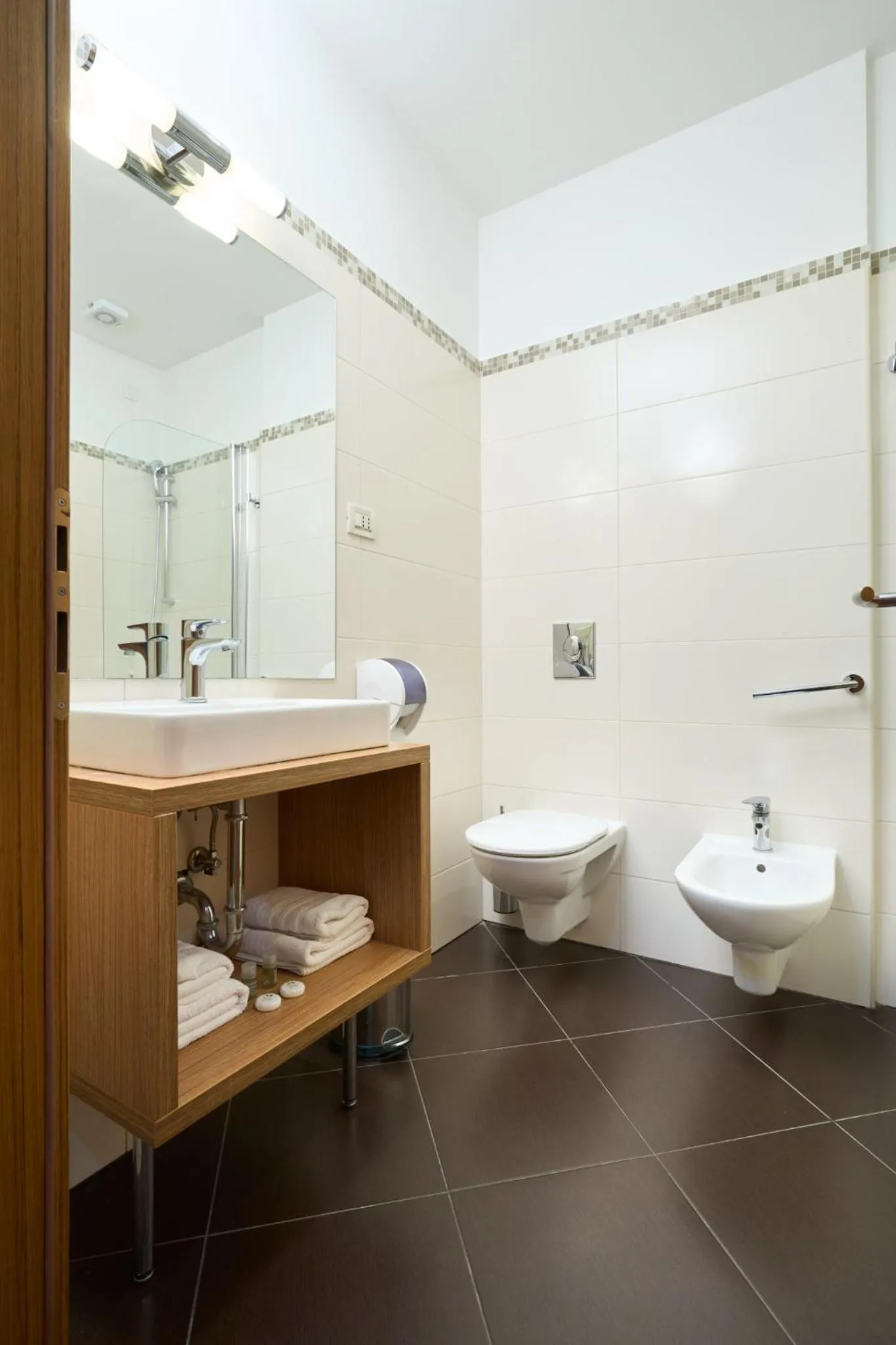 Bathroom in Hotel Phoenix