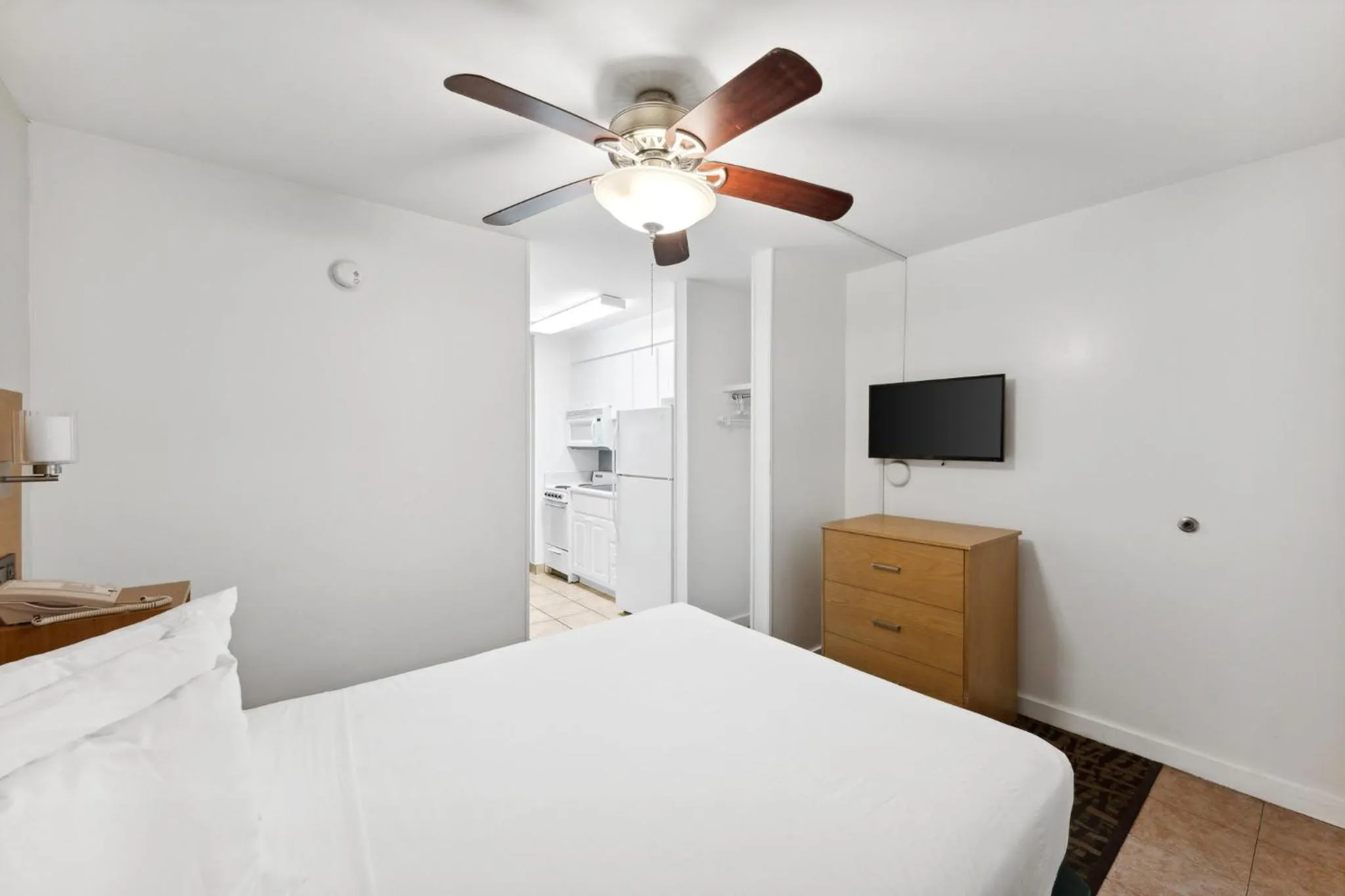 Bed in Beach Tower Beachfront Hotel, a By The Sea Resort