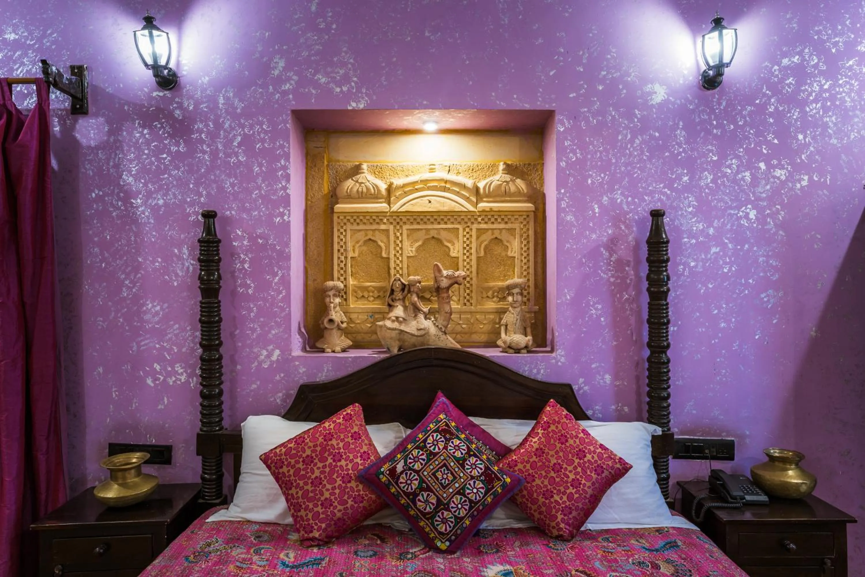 Bed in Hotel Heritage House