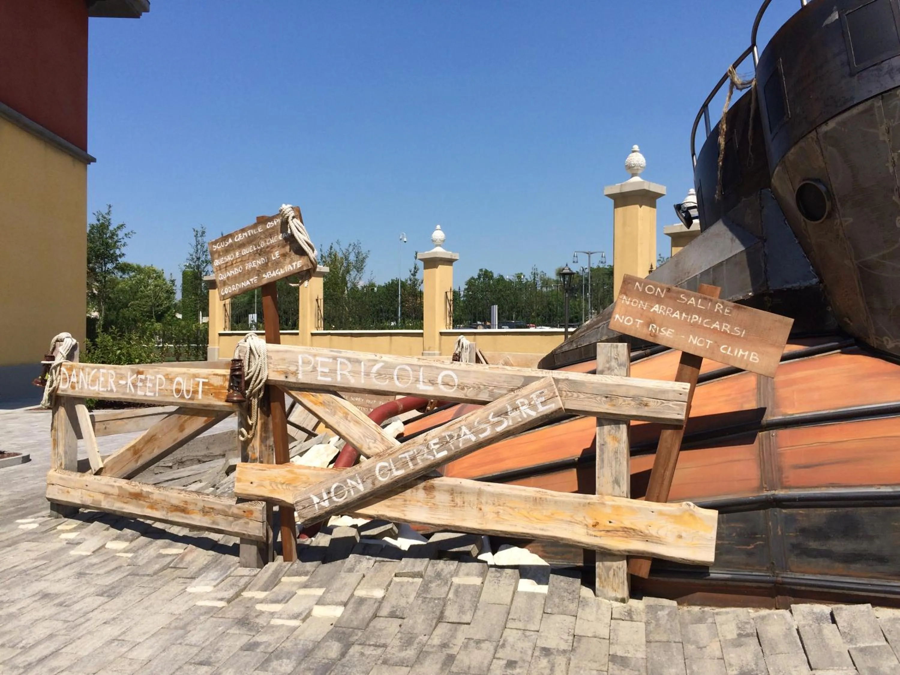 Decorative detail in Gardaland Adventure Hotel