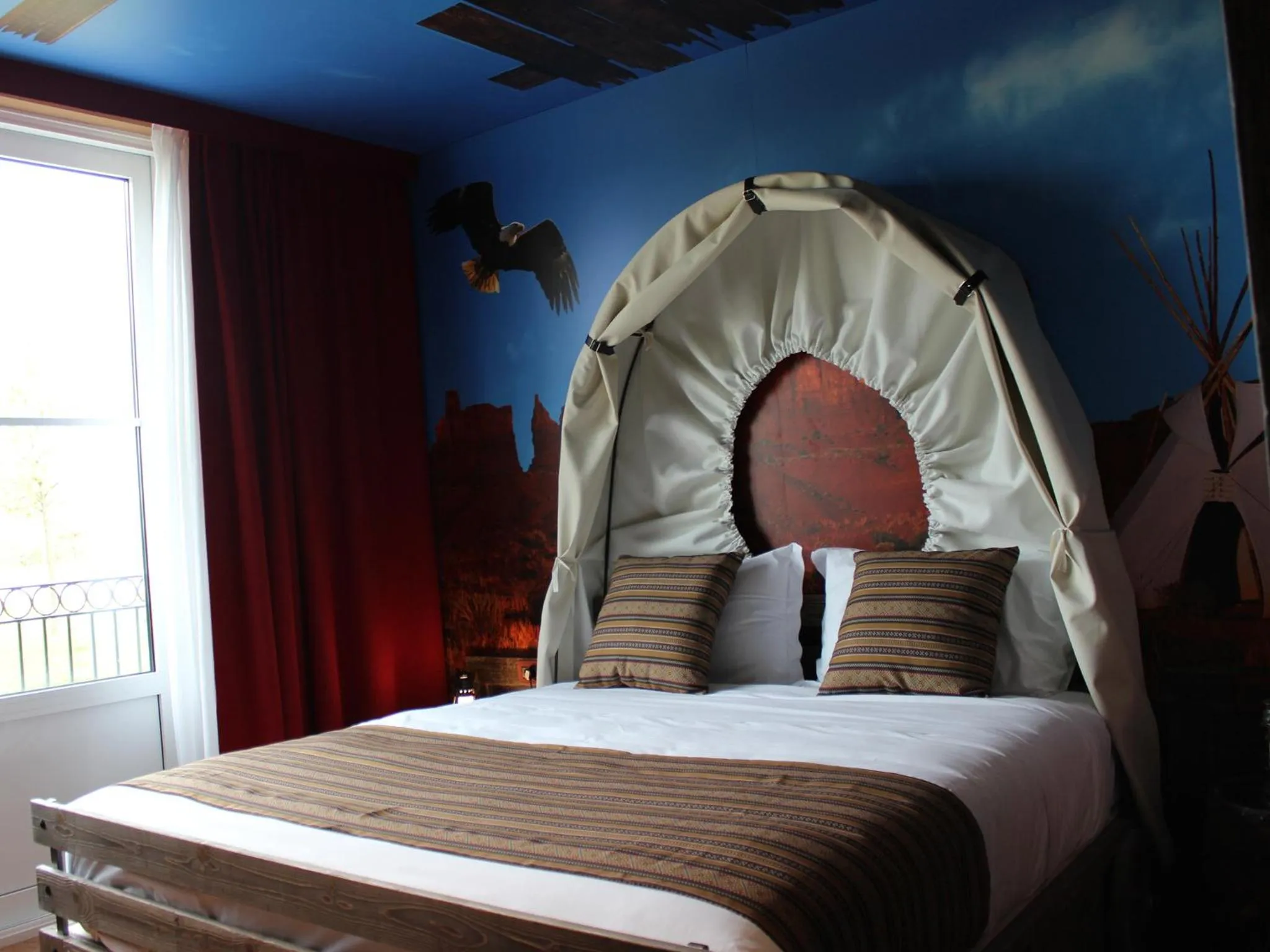 Day, Bed in Gardaland Adventure Hotel