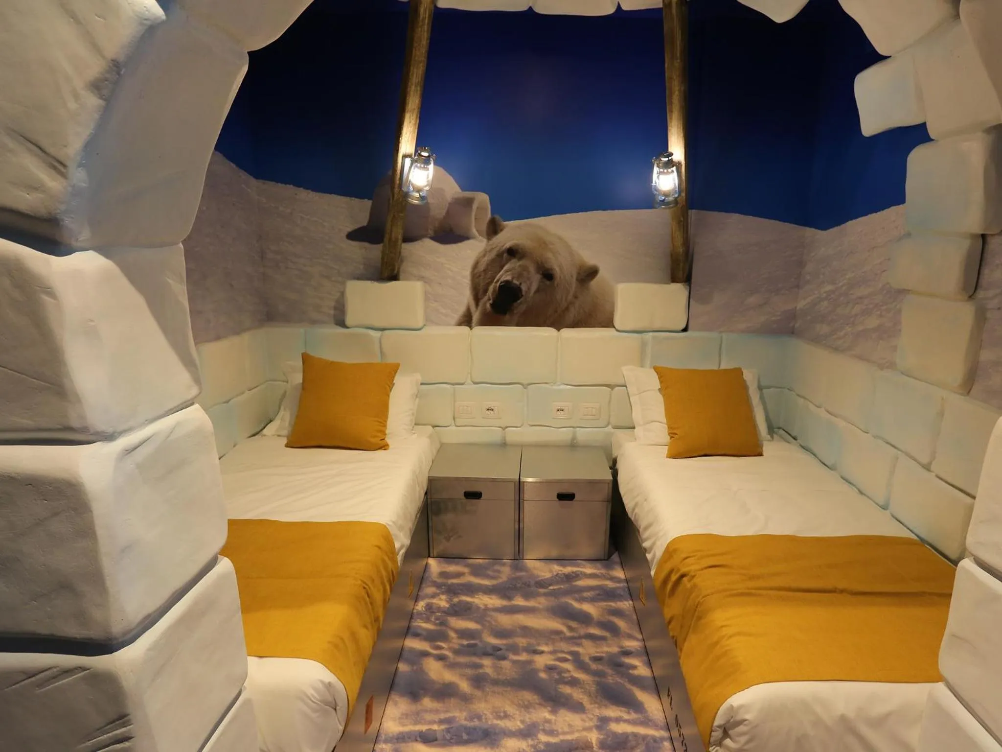 Bed in Gardaland Adventure Hotel