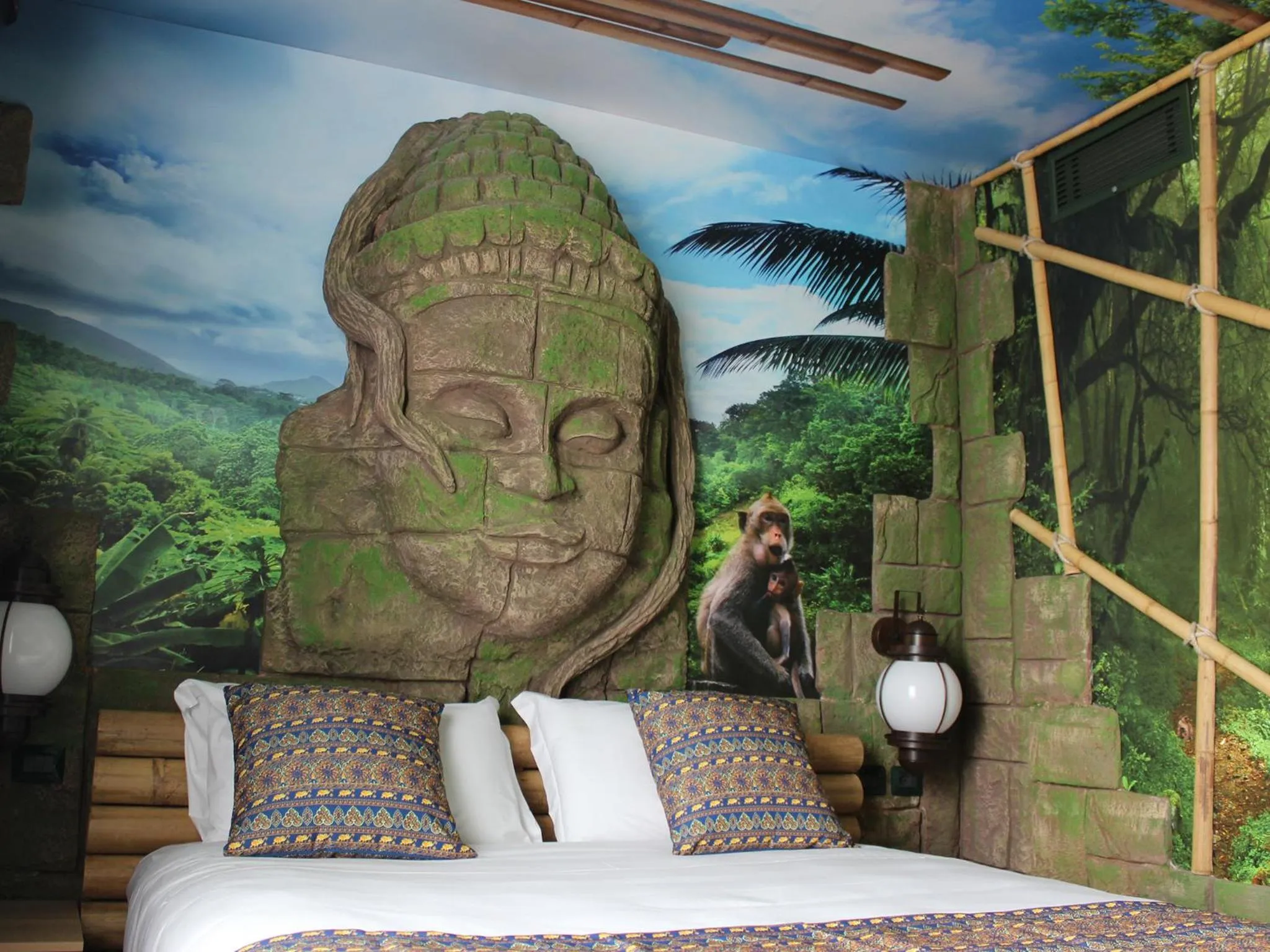 Bed in Gardaland Adventure Hotel