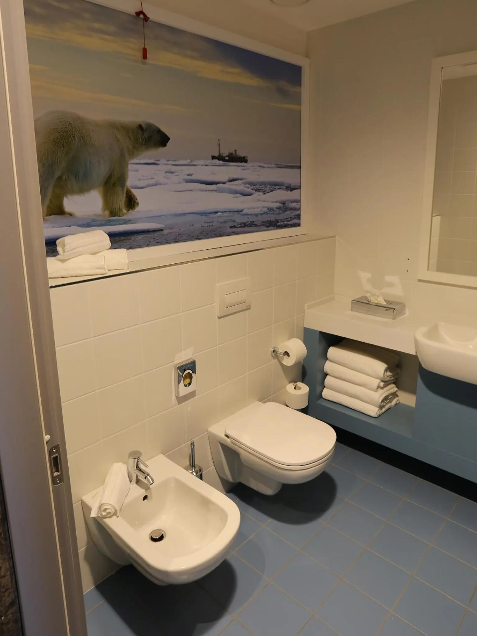 Bathroom in Gardaland Adventure Hotel