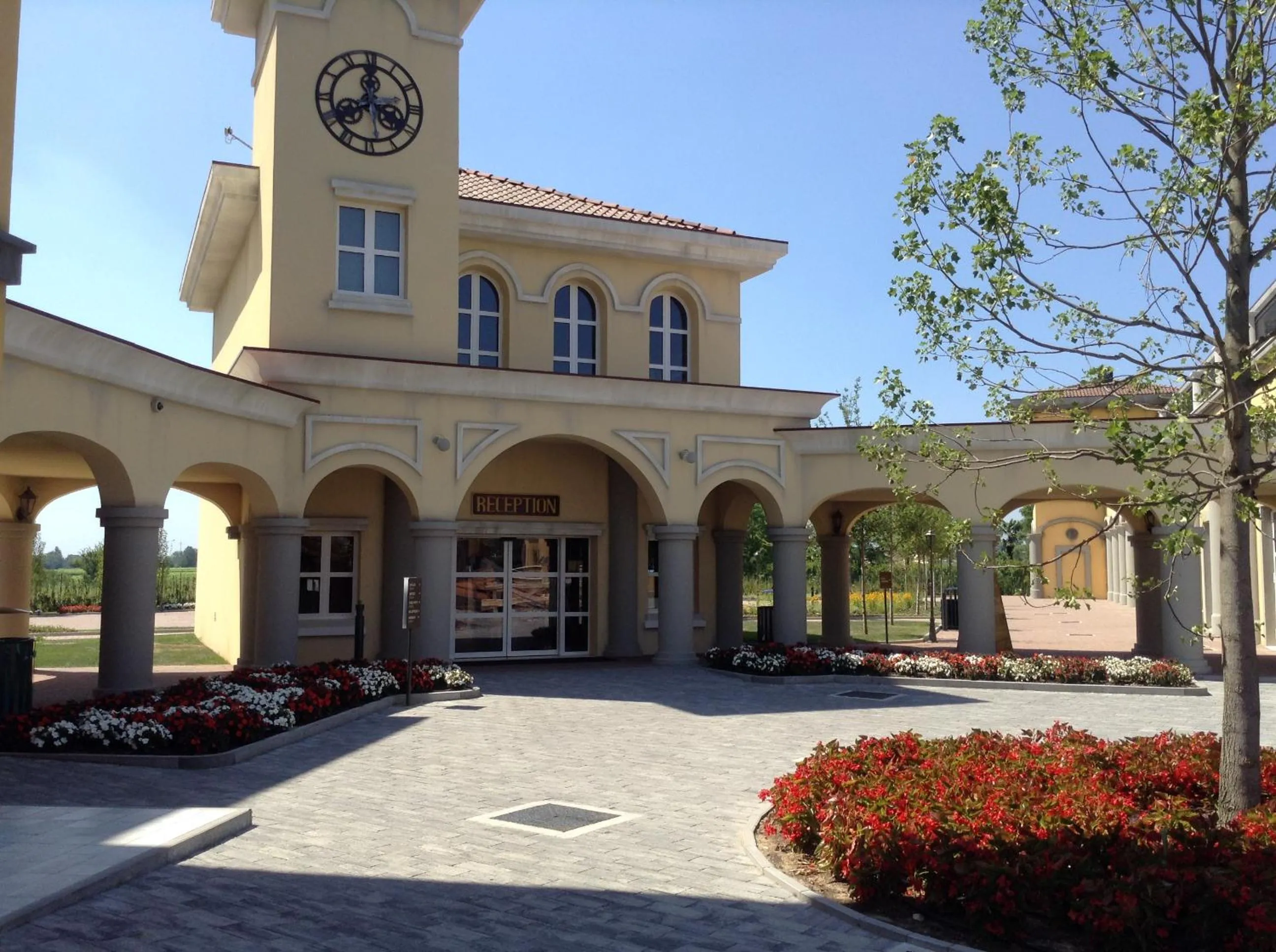 Facade/entrance in Gardaland Adventure Hotel