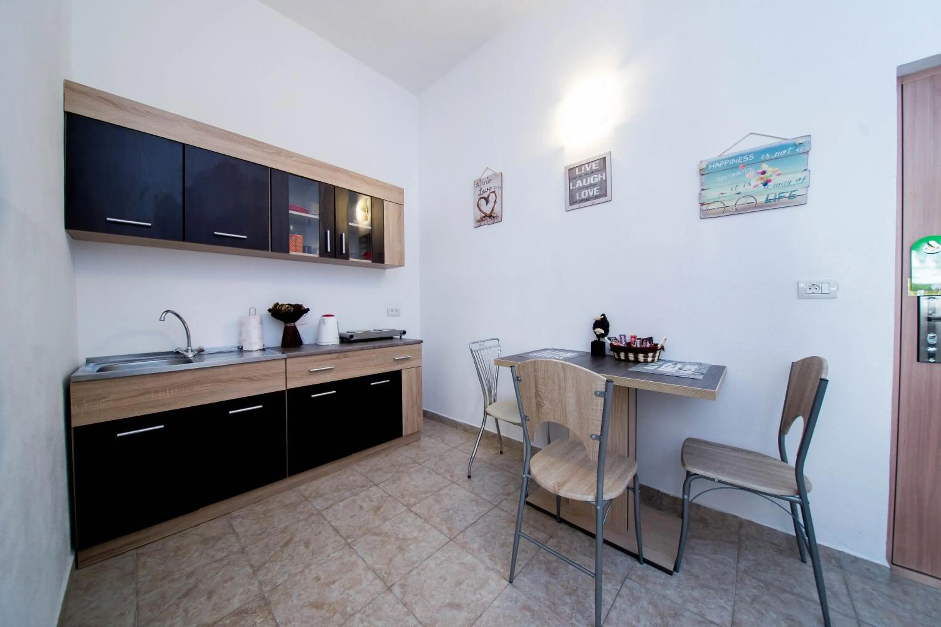 Kitchen or kitchenette in BOUL ROSU RESIDENCE free private parking
