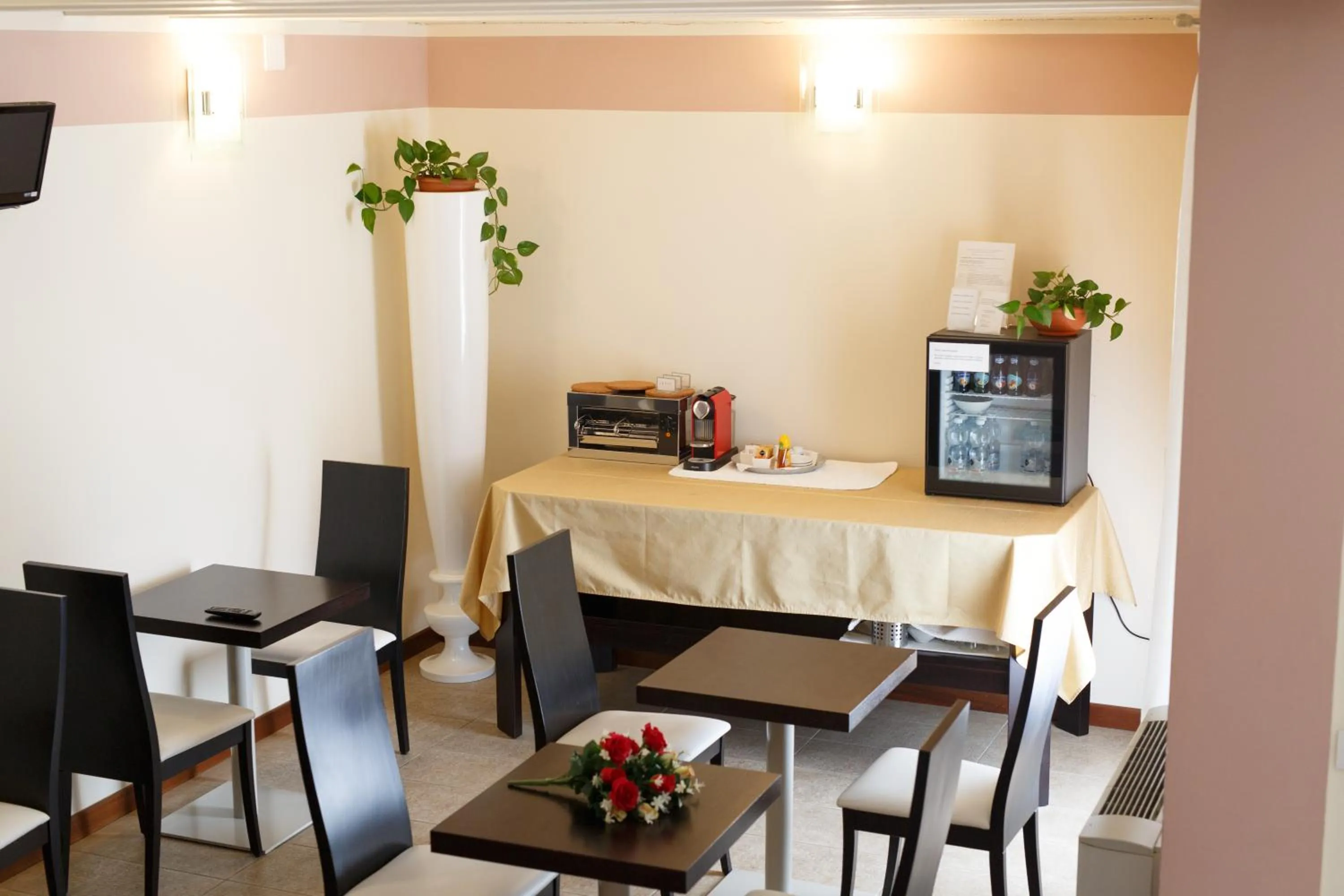 Restaurant/places to eat in Sweet Home