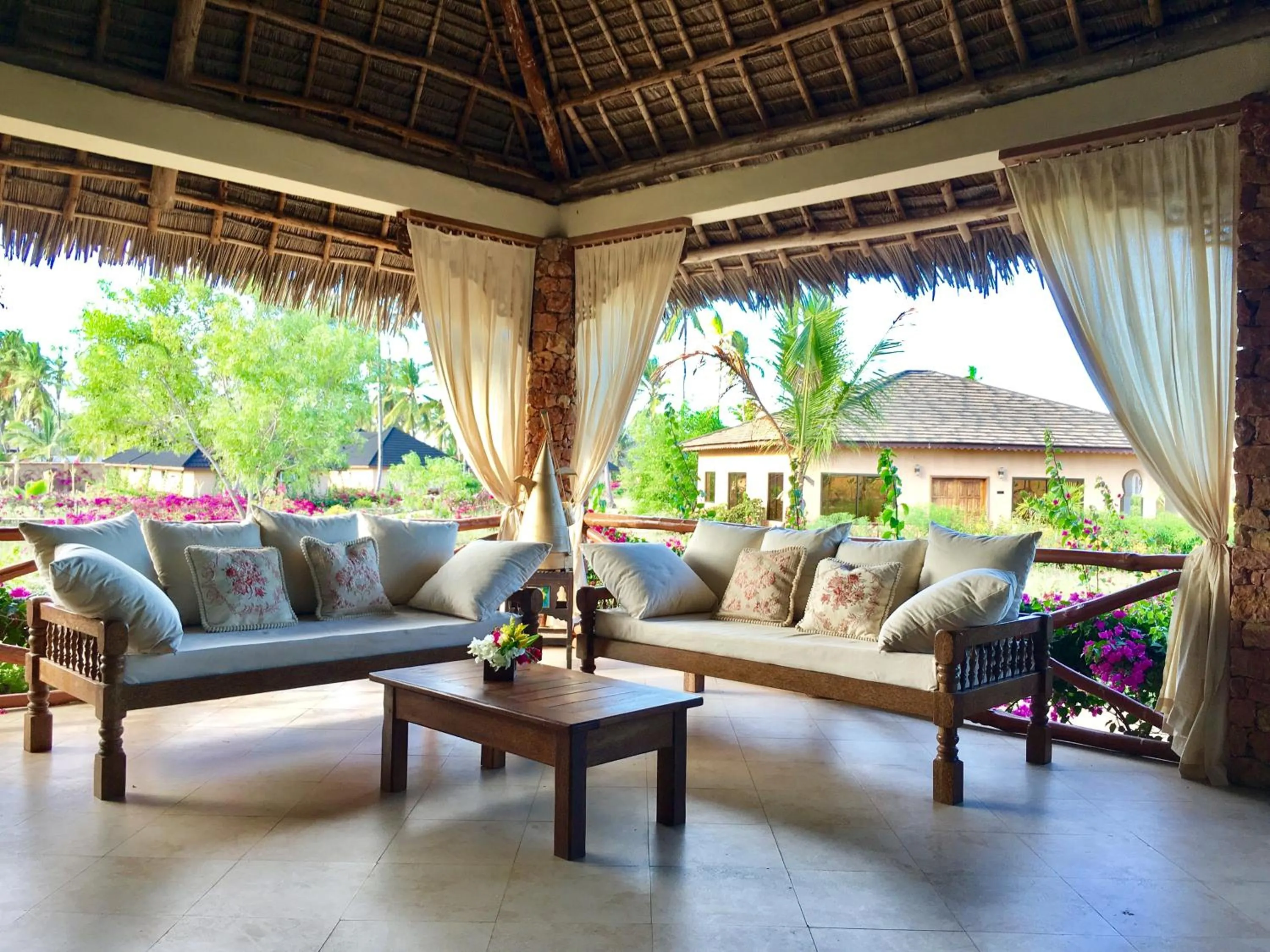 Lounge or bar in The Sands Beach Resort