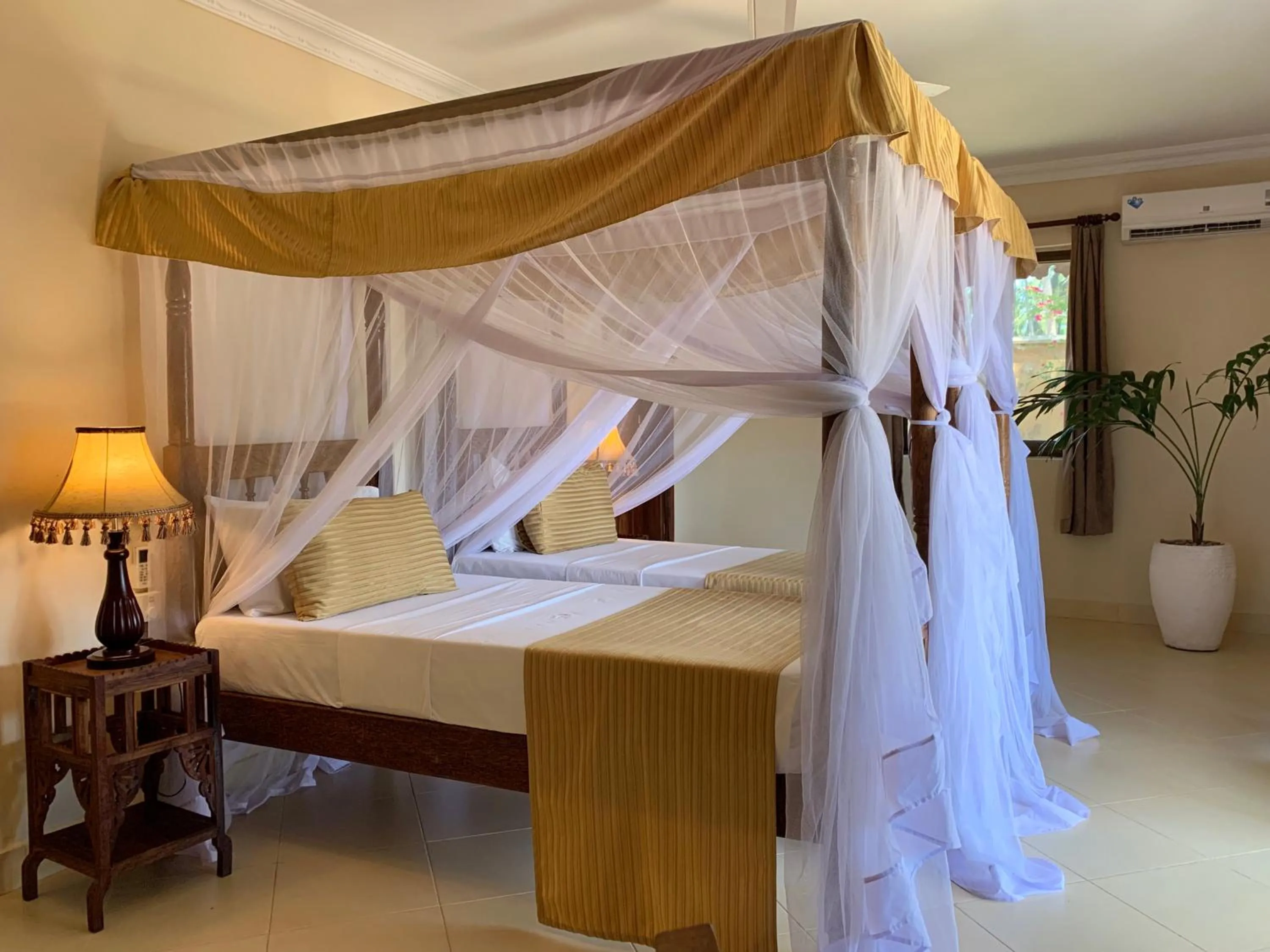 Other, Bed in The Sands Beach Resort