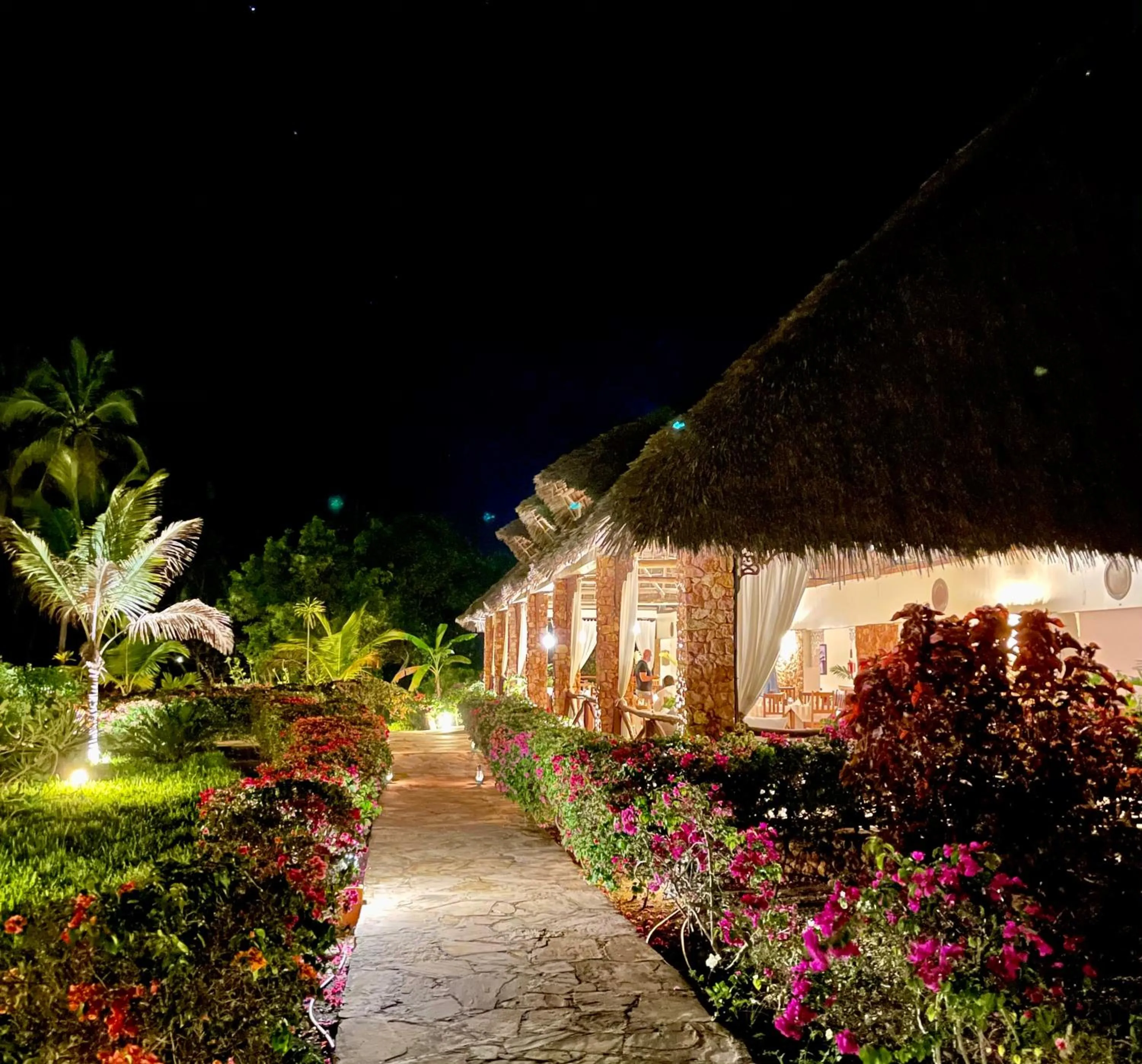 Restaurant/places to eat in The Sands Beach Resort