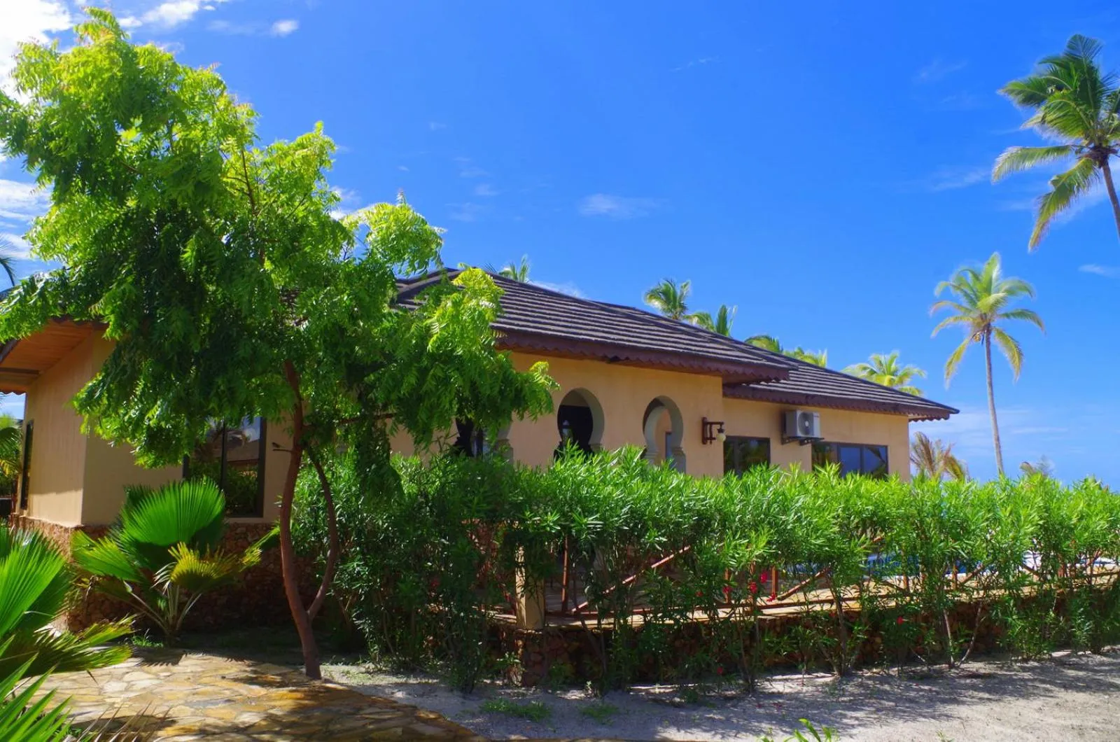 Photo of the whole room in The Sands Beach Resort