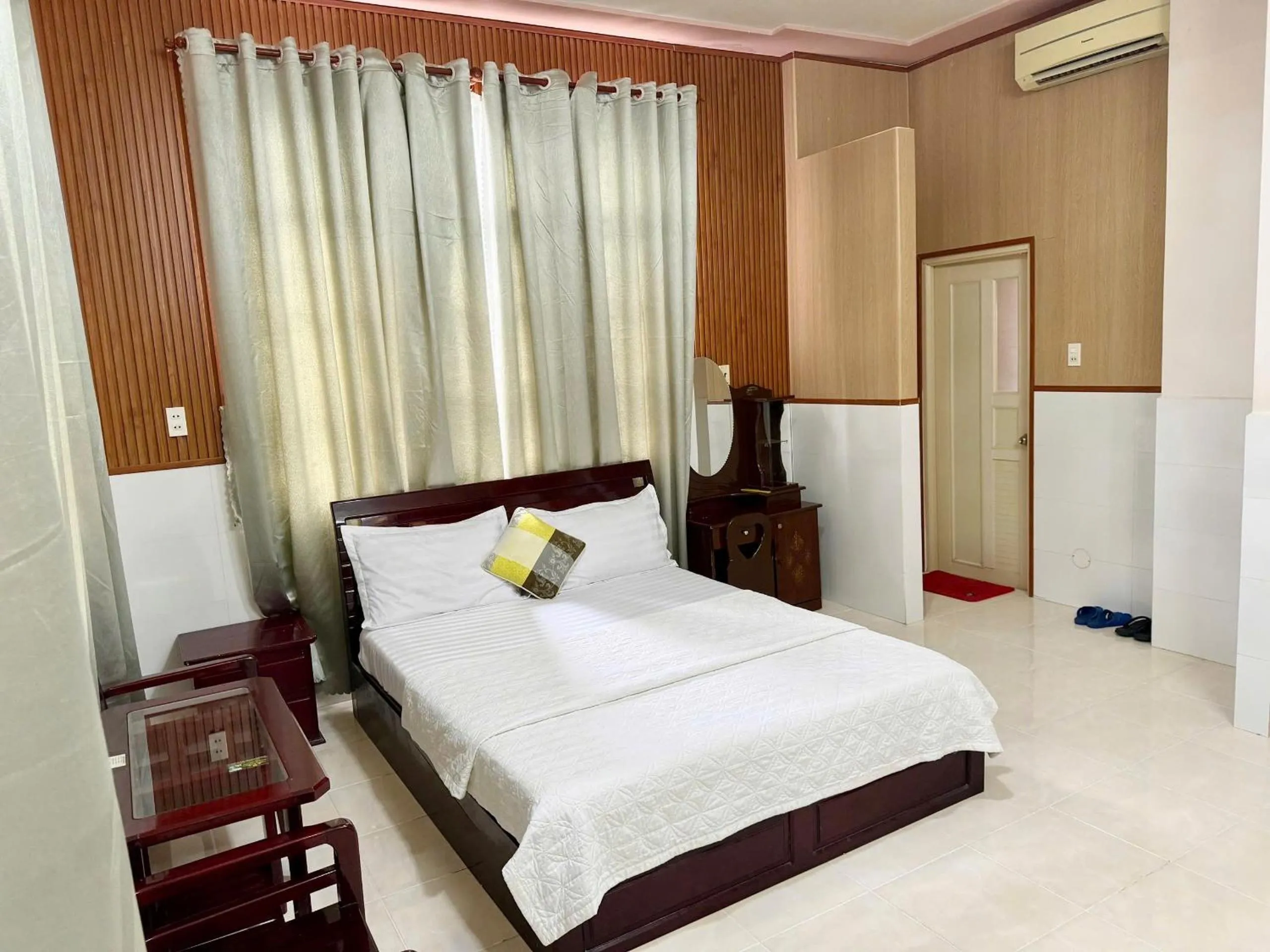 Bed in Thanh Cong Hotel