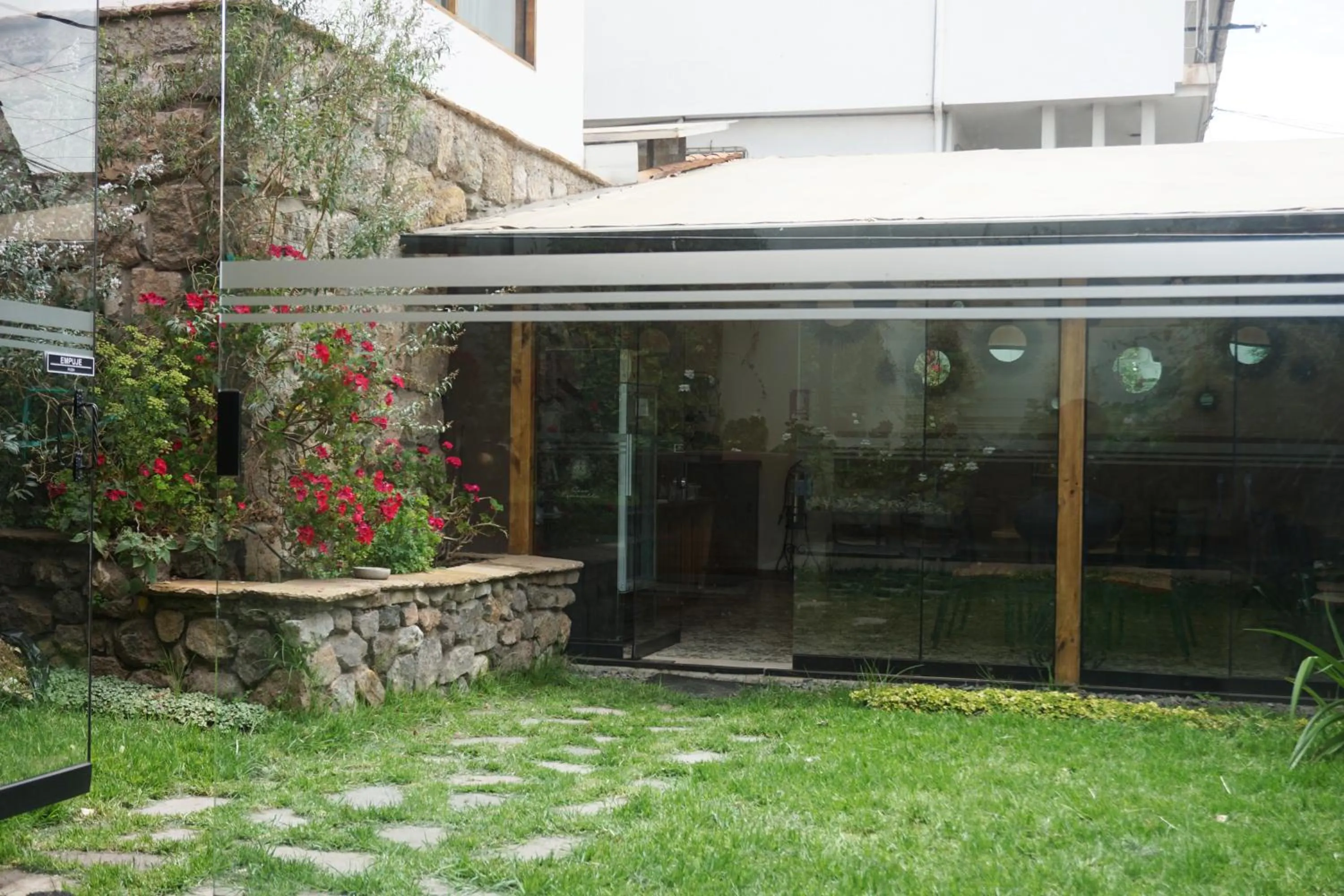 Garden in Casa Esmeralda by Katari