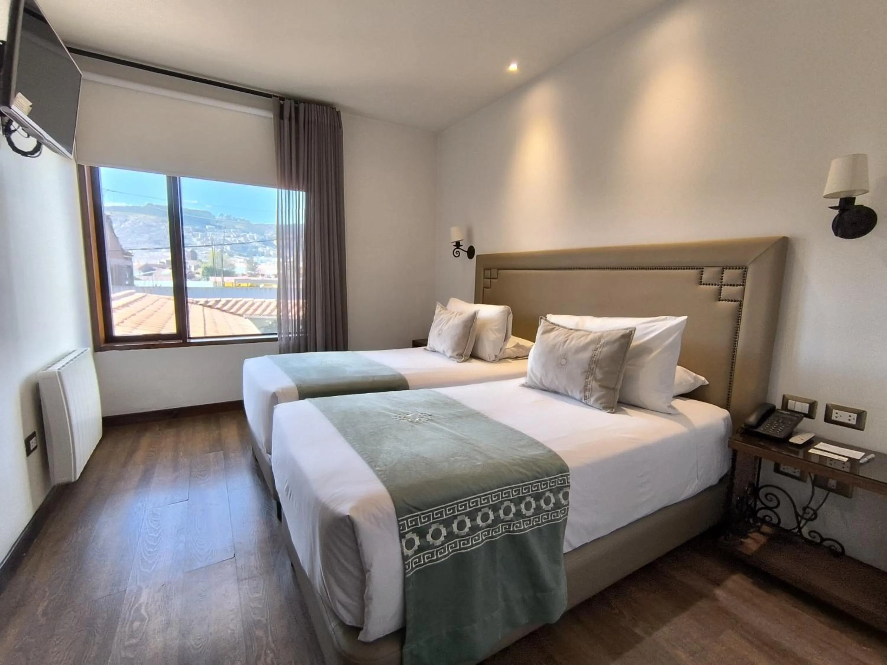 Bed in Casa Esmeralda by Katari