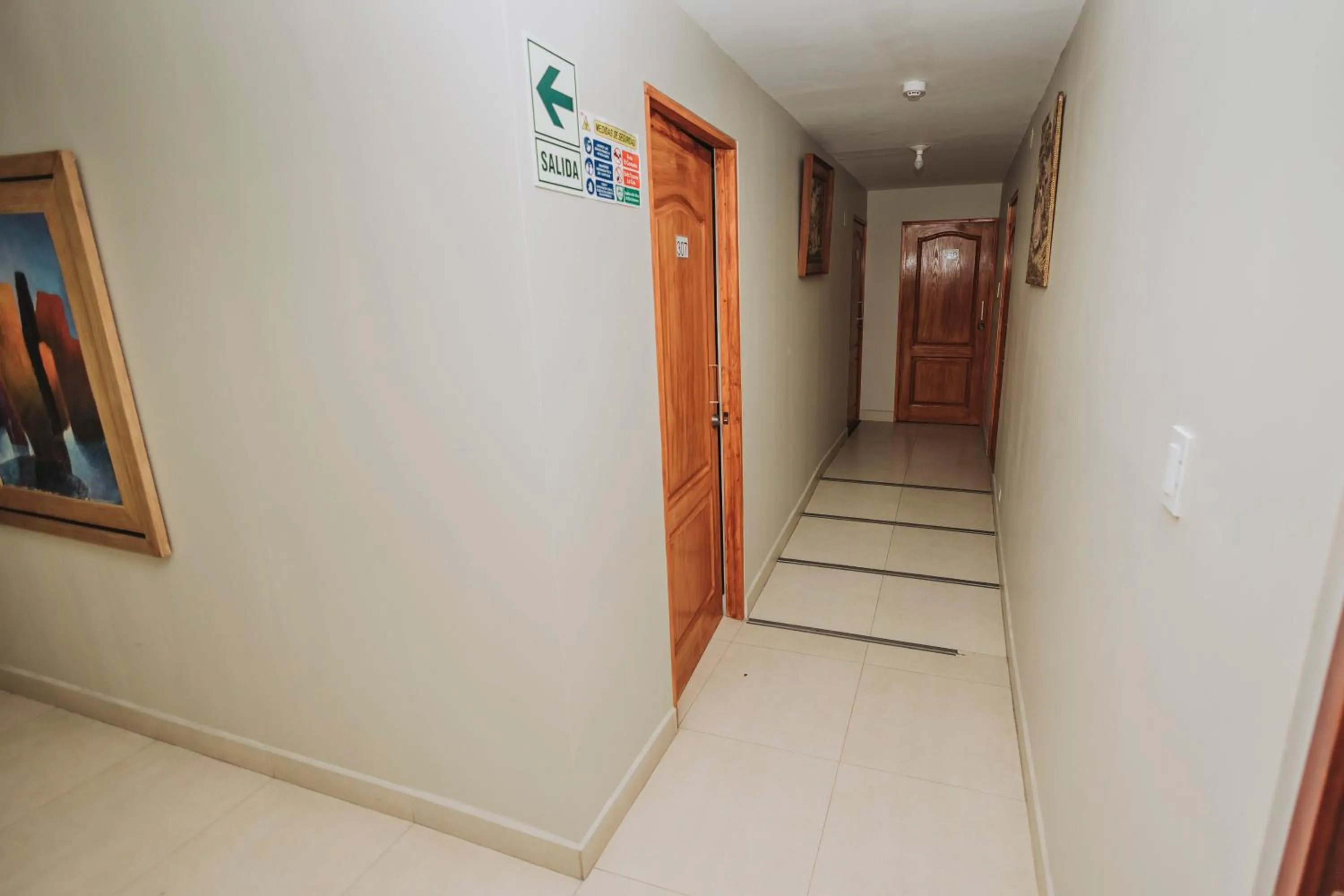 Property building in Hotel Los Reyes