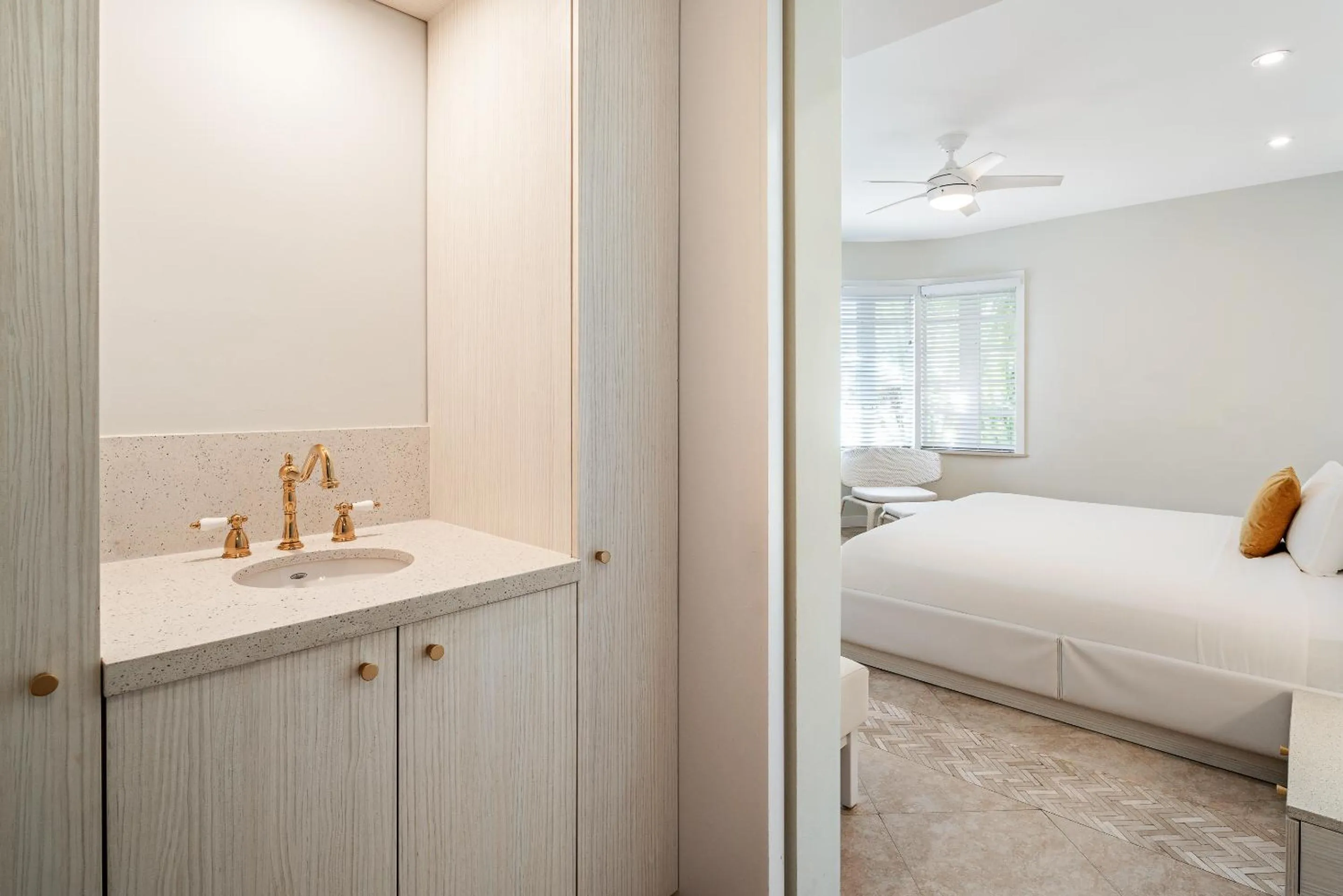 Bed in Cardozo Hotel