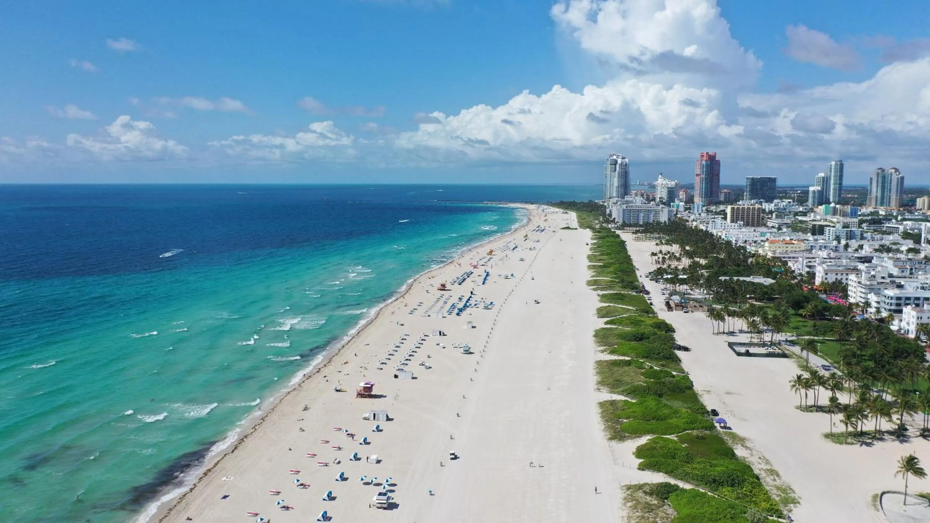 Beach in Cardozo Hotel