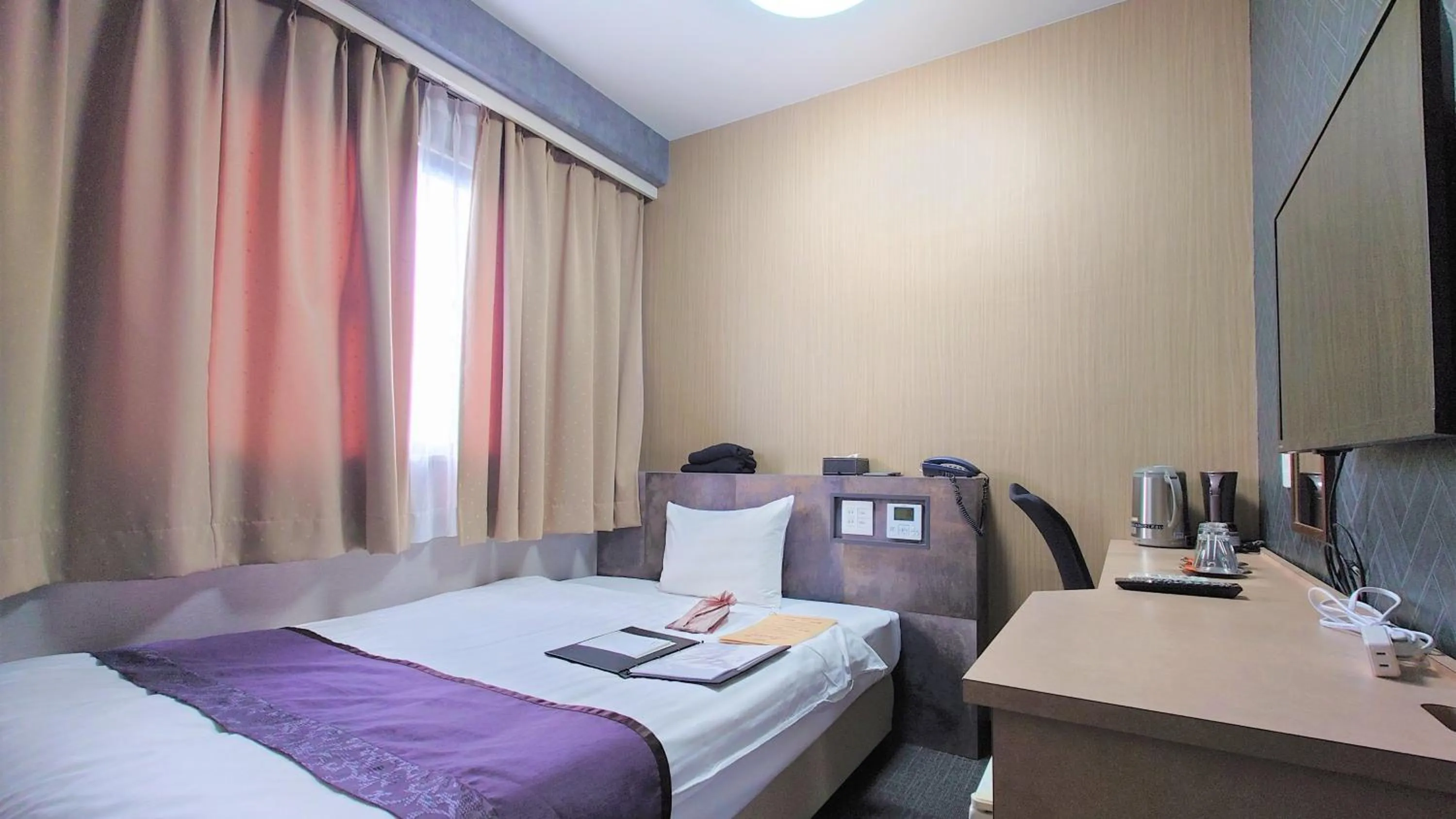 Bed in Hotel Area One Oita