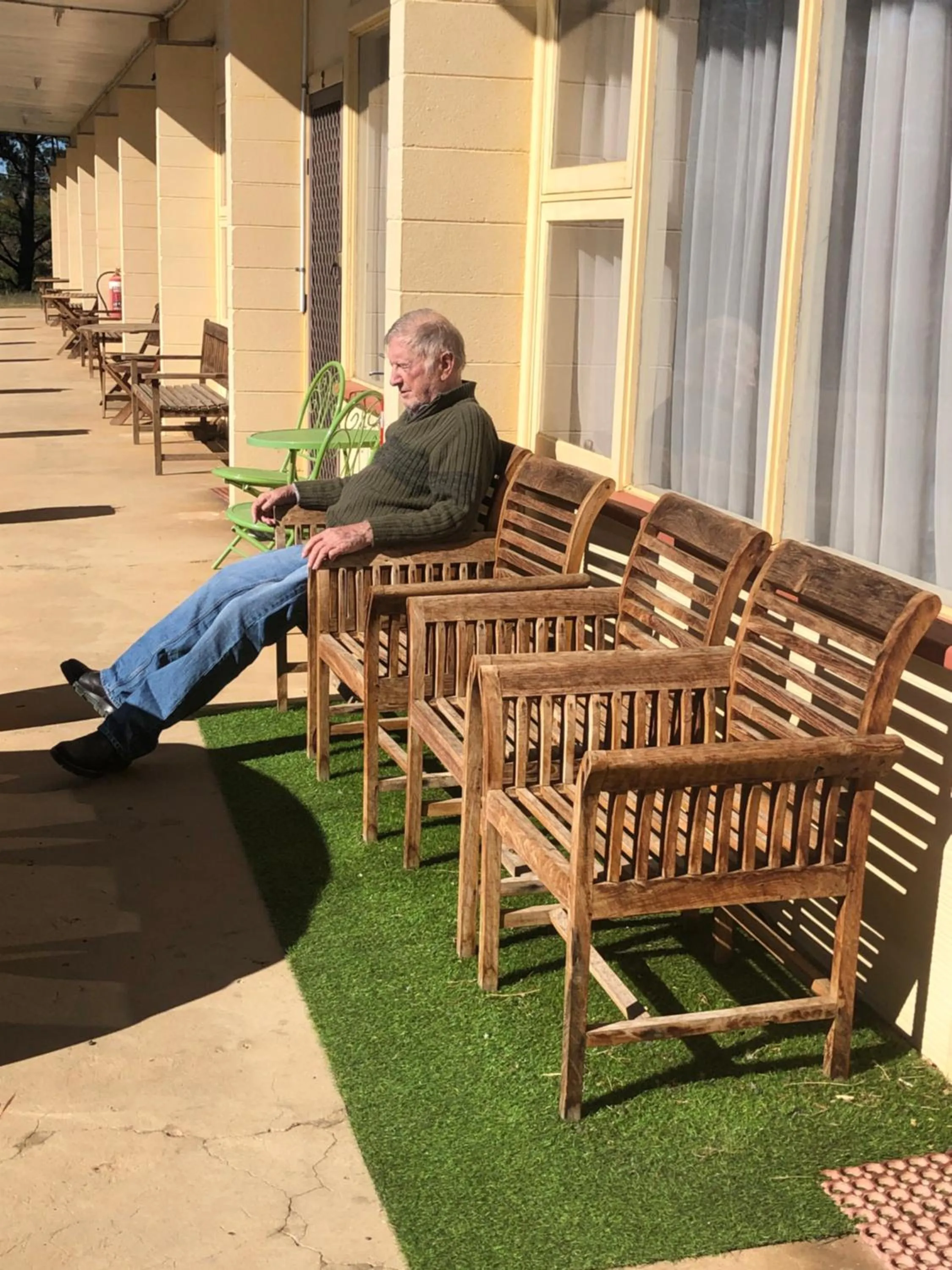 ALPINE COUNTRY MOTEL plus FREE COFFEE